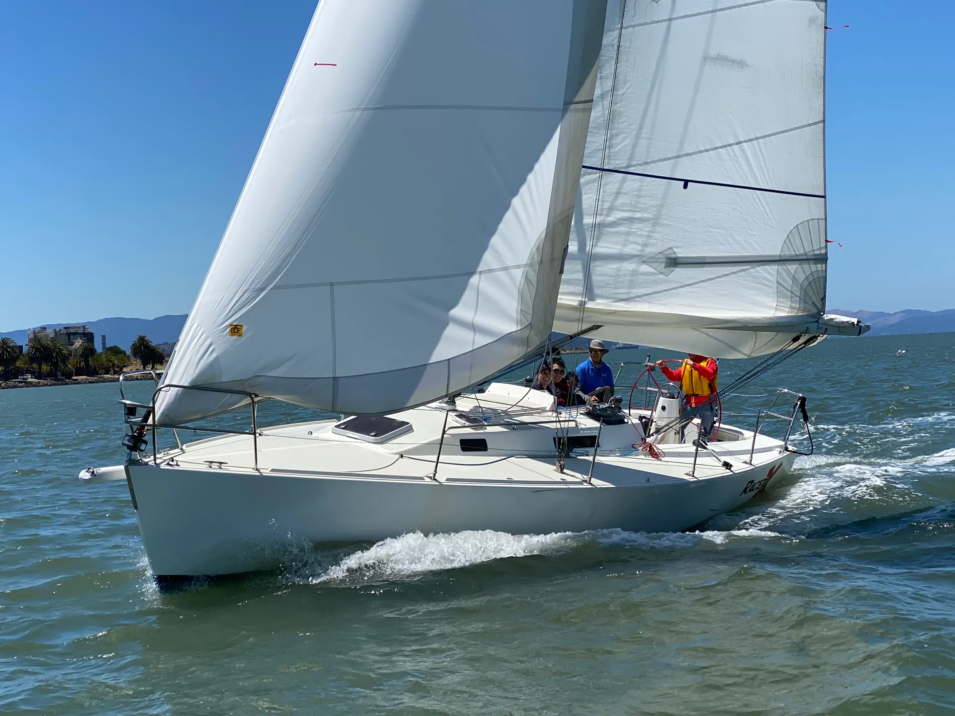 Fast & Fun J/105 - UP to 6 Pax, With Captain