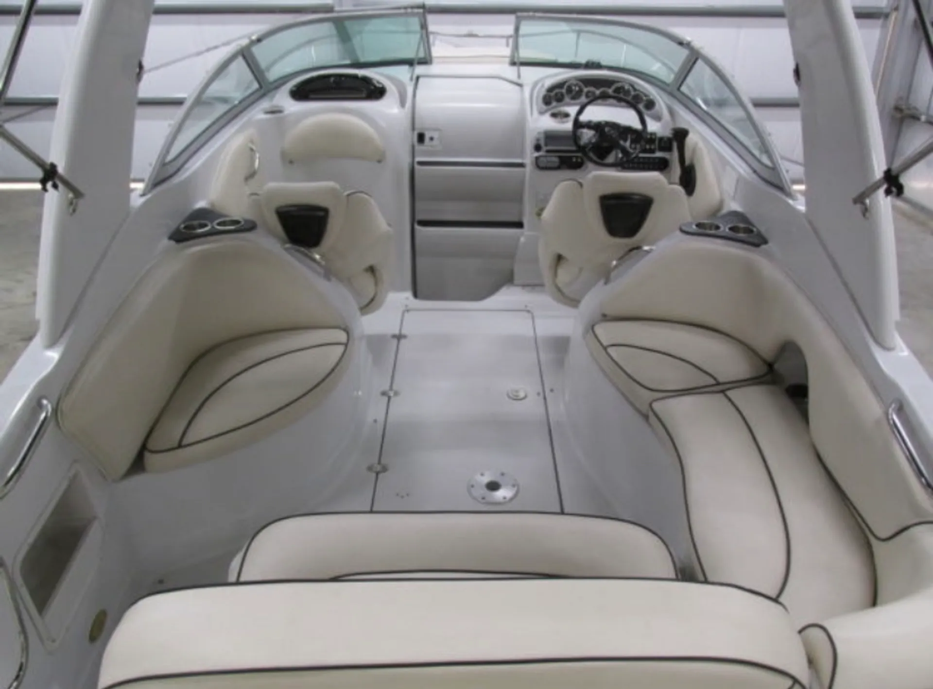 Crownline Boats 270 in Mableton, GA — photo 3