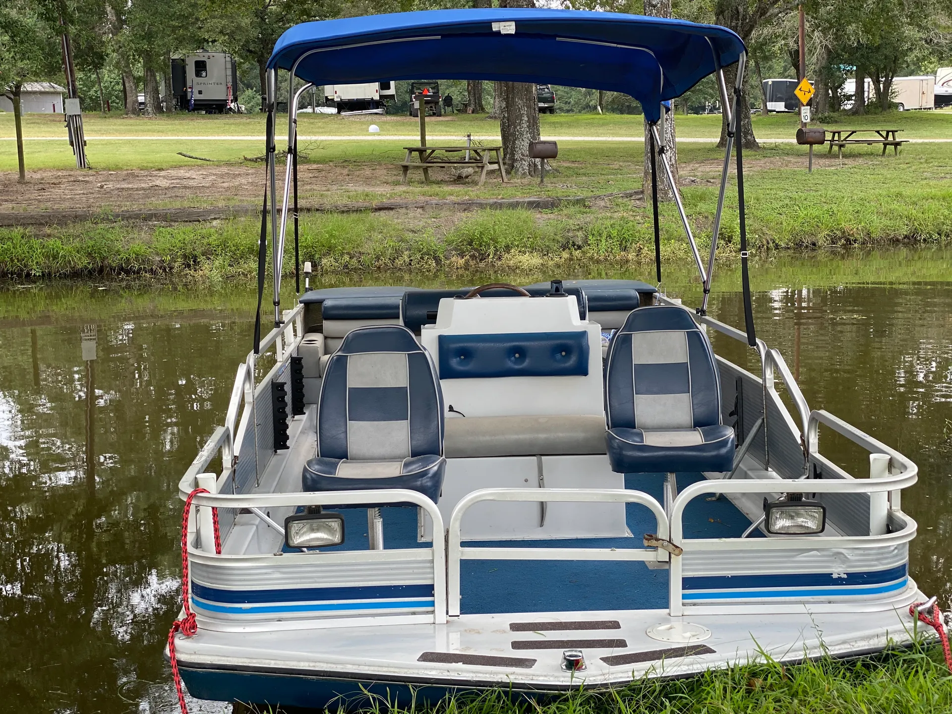 Hurricane Boats Deck Boat in Thornton, TX — photo 4