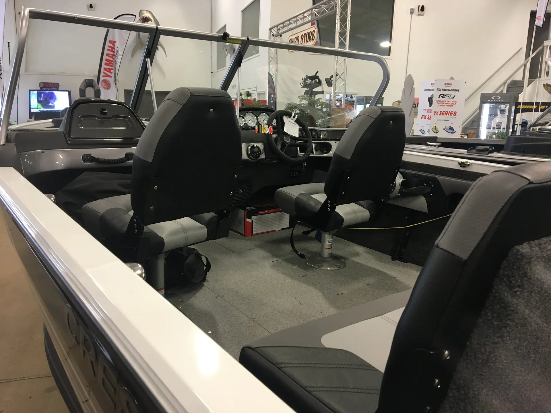 CRESTLINER BOATS 1650 SUPER HAWK W/115HP MERCURY in Marana, AZ — photo 10