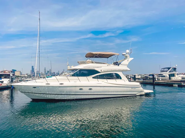 Rent a Cruisers Yachts motor yacht in Chicago, IL near me