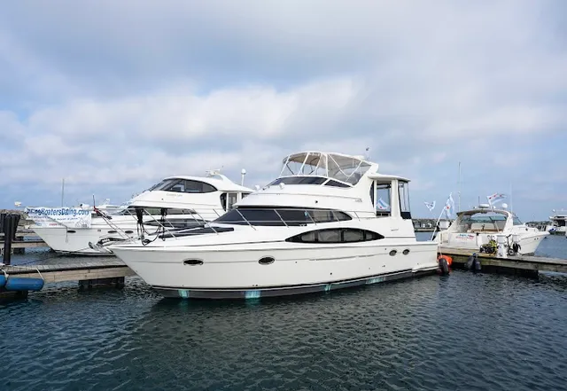 Rent a Carver Yachts motor yacht in Chicago, IL near me