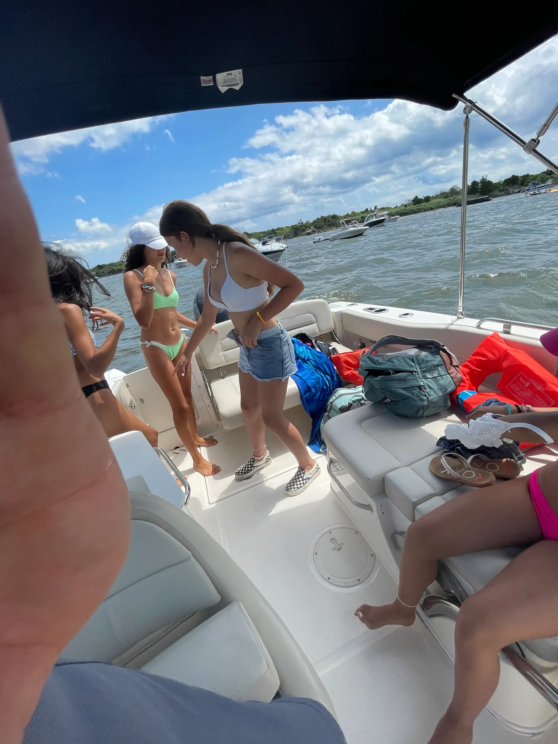 Boston Whaler 230 Vantage w/250XL DTS Verado in Lavallette, NJ — photo 5