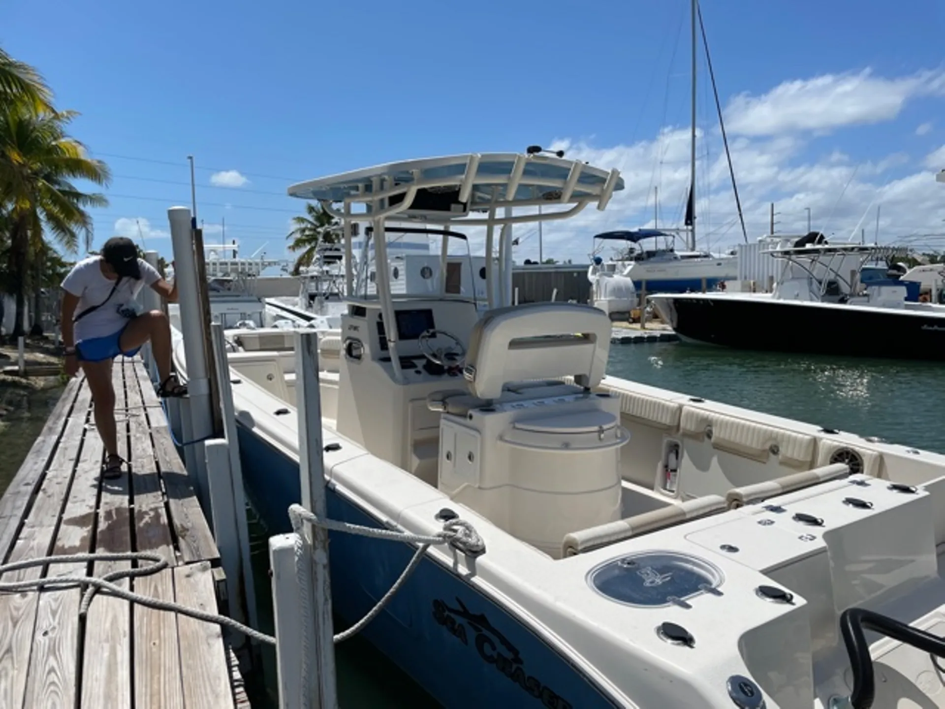 SEA CHASER BY CAROLINA SKIFF 27 HFC in Dania Beach, FL — photo 9