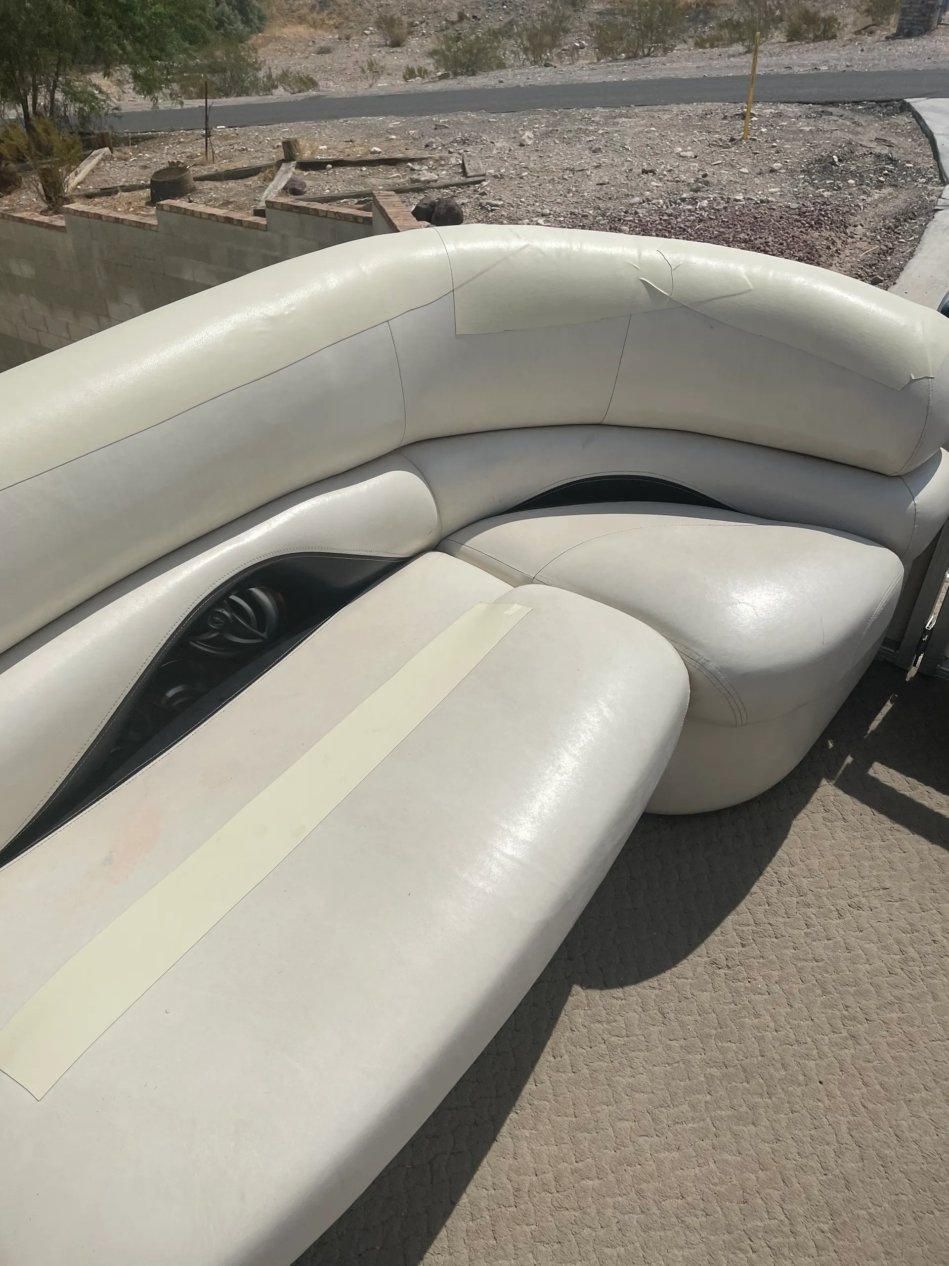 Sun Tracker by Tracker Marine Party Barge 26 Regency I/O in Bullhead City, AZ — photo 10