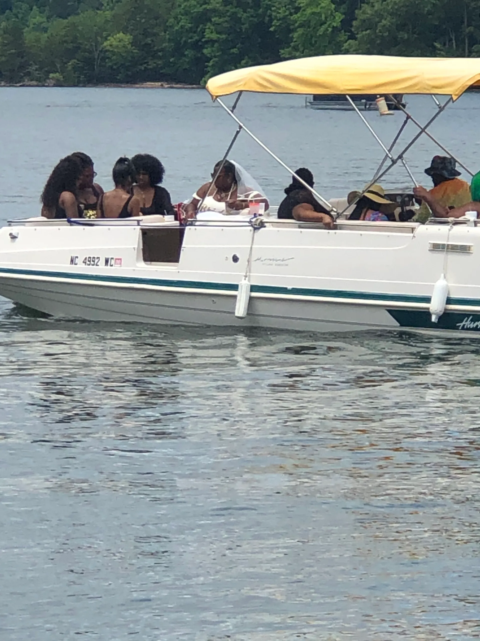 Hurricane Boats FD 246 Fun Deck in Iredell County, NC — photo 4