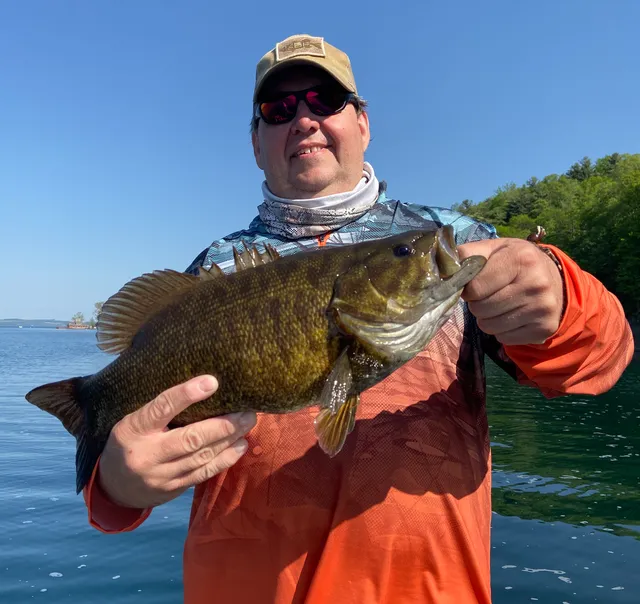 Rent a LUND BOATS aluminum fishing in Skaneateles, NY near me