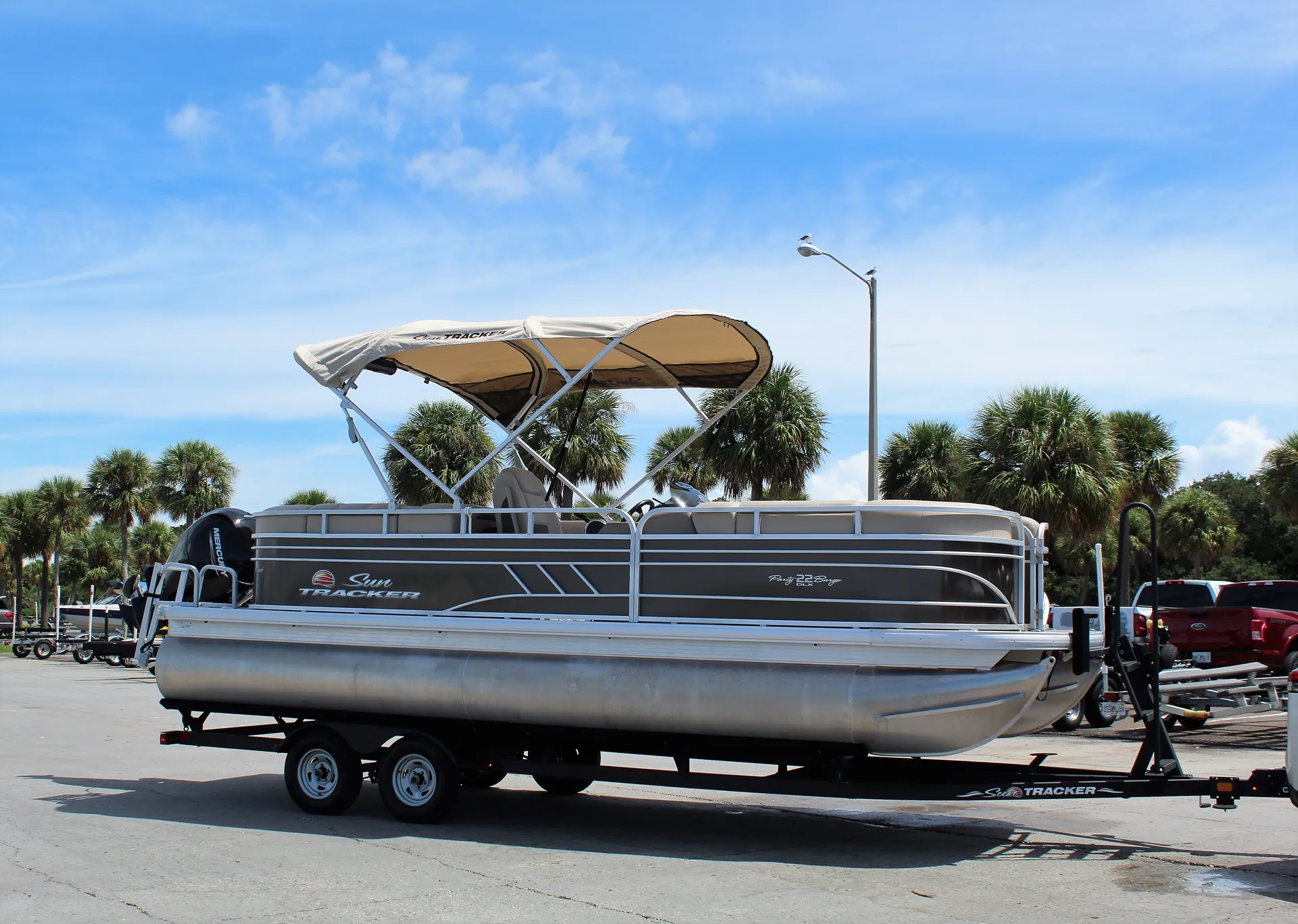 SUN TRACKER PARTY BARGE 22 DLX in Clearwater, FL — photo 7