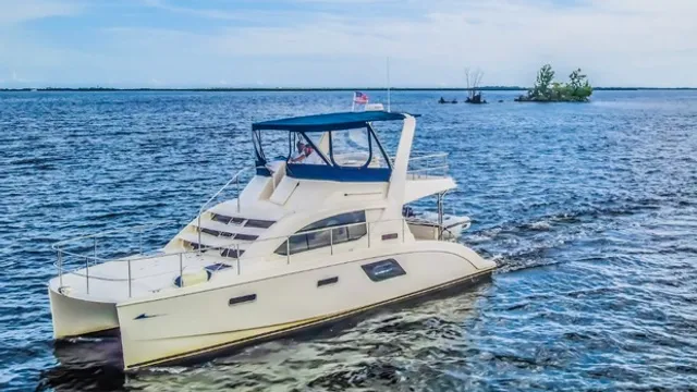 Rent a Aquila motor yacht in Melbourne, FL near me