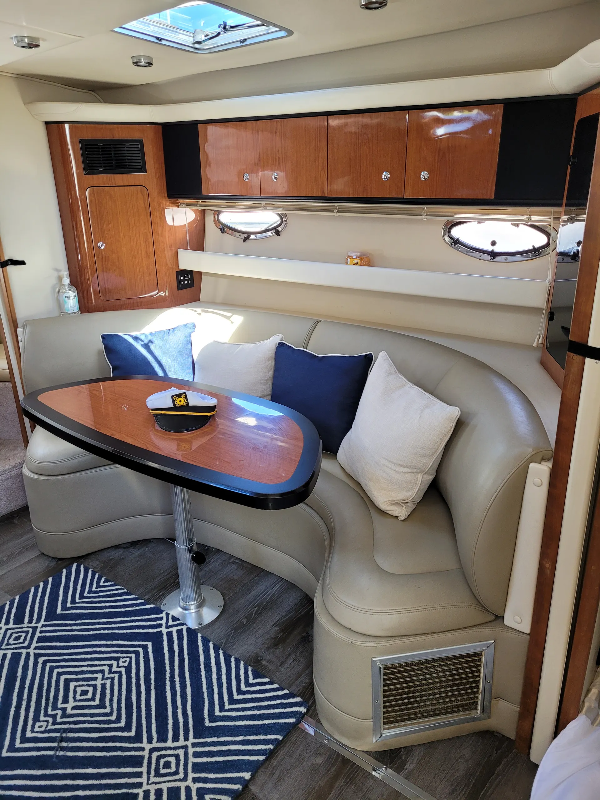 Chaparral Boats 370 Signature in Redondo Beach, CA — photo 4