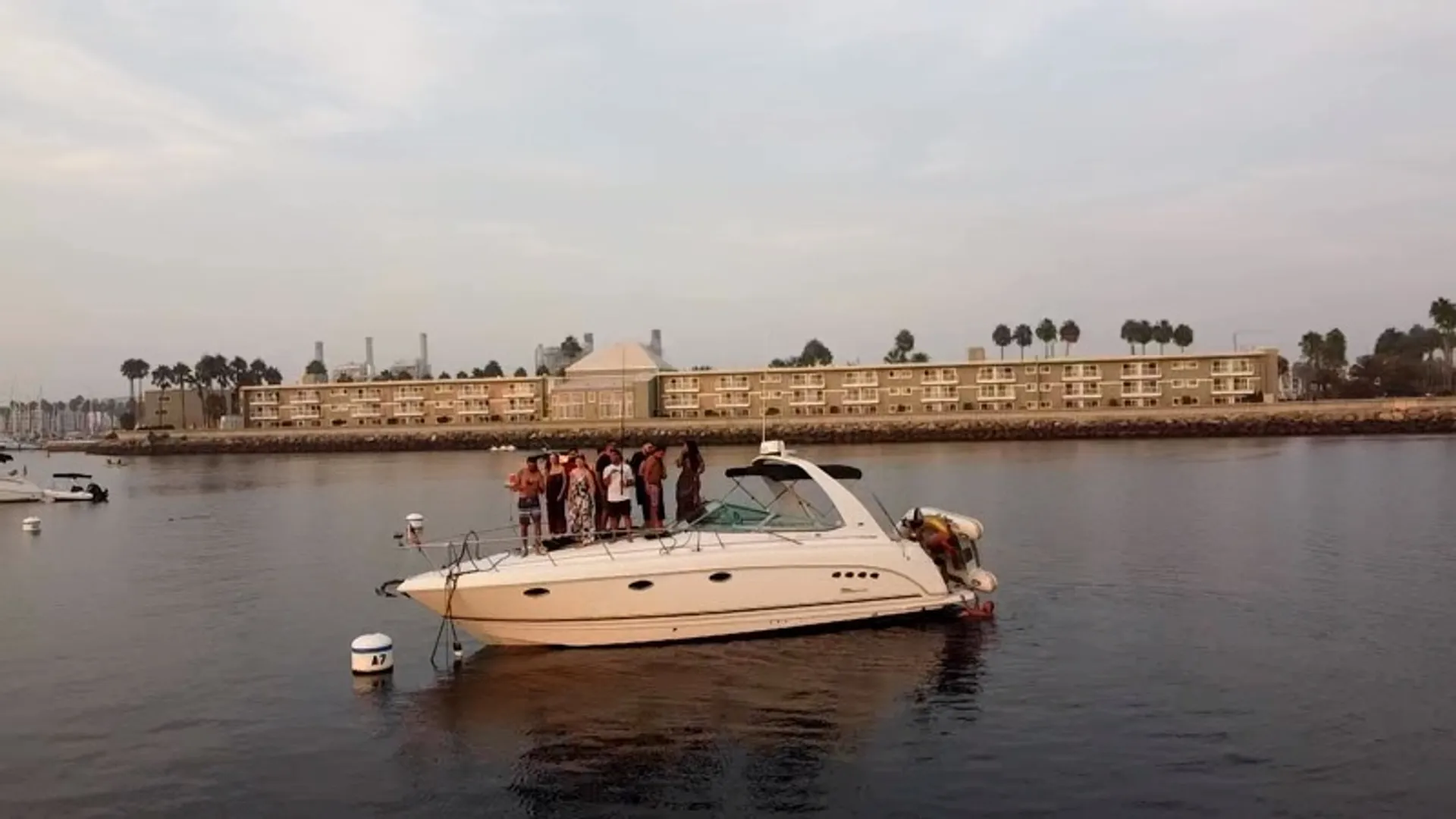 Chaparral Boats 370 Signature in Redondo Beach, CA — photo 6