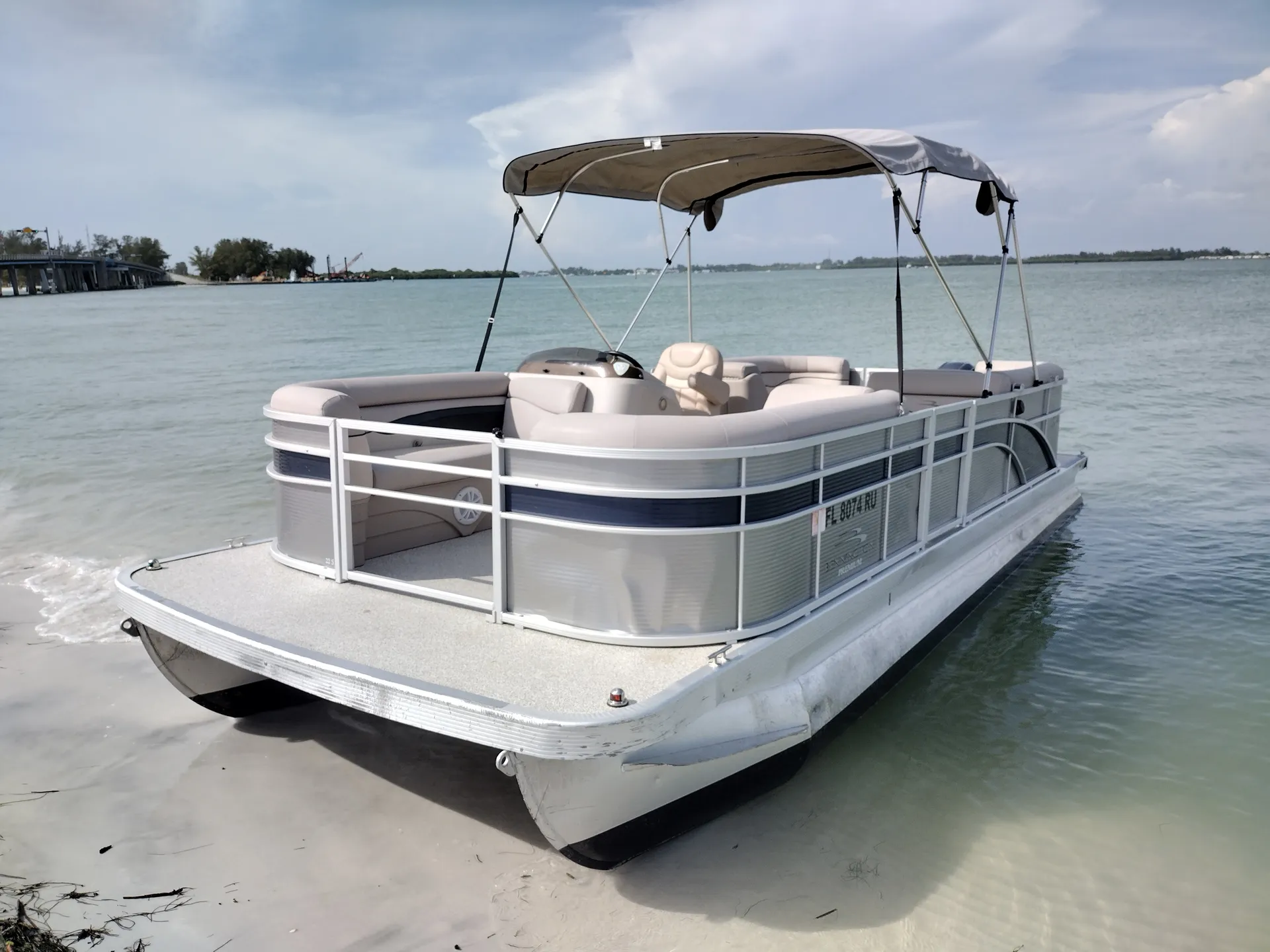 BERKSHIRE PONTOONS 222CR in Holmes Beach, FL — photo 3