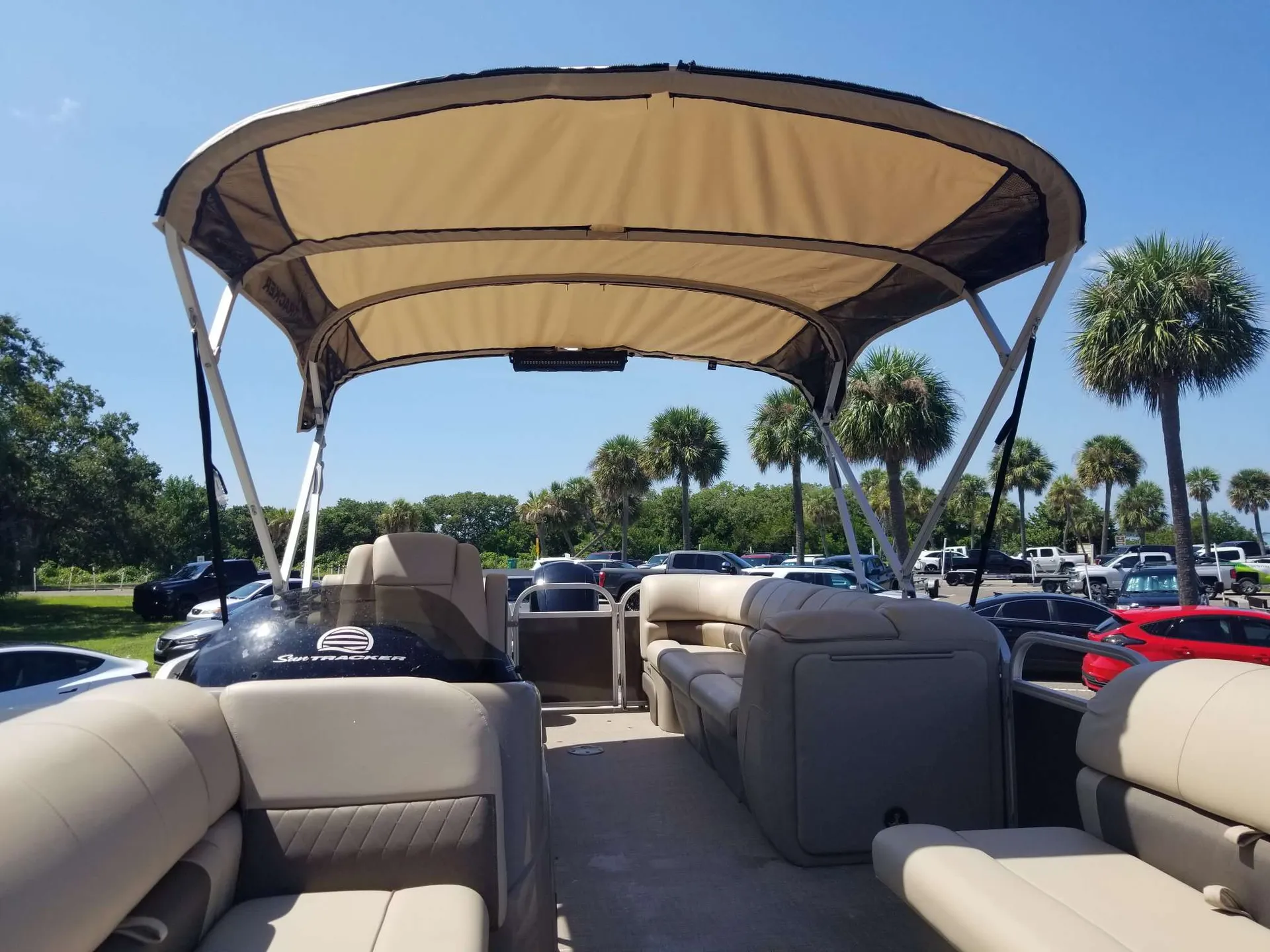 SUN TRACKER PARTY BARGE 22 DLX in Clearwater, FL — photo 6