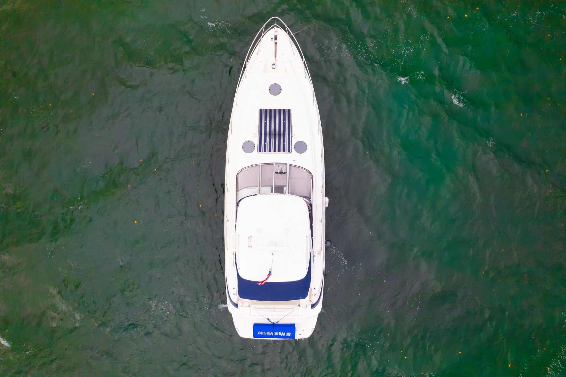 Regal Boats Commodore 4260 in Miami Beach, FL — photo 8