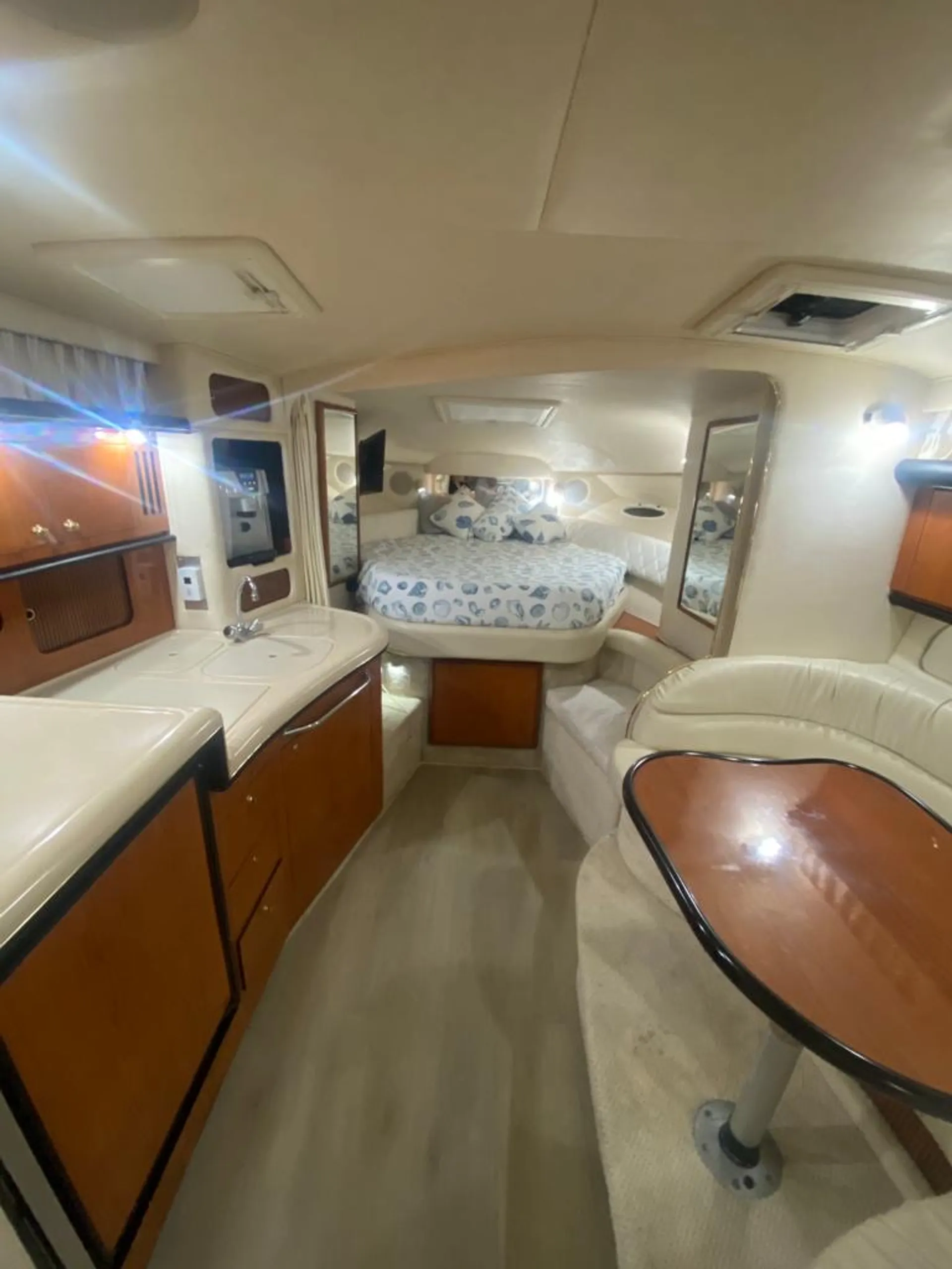 Sea Ray Boats 340 Sundancer in Miami, FL — photo 3