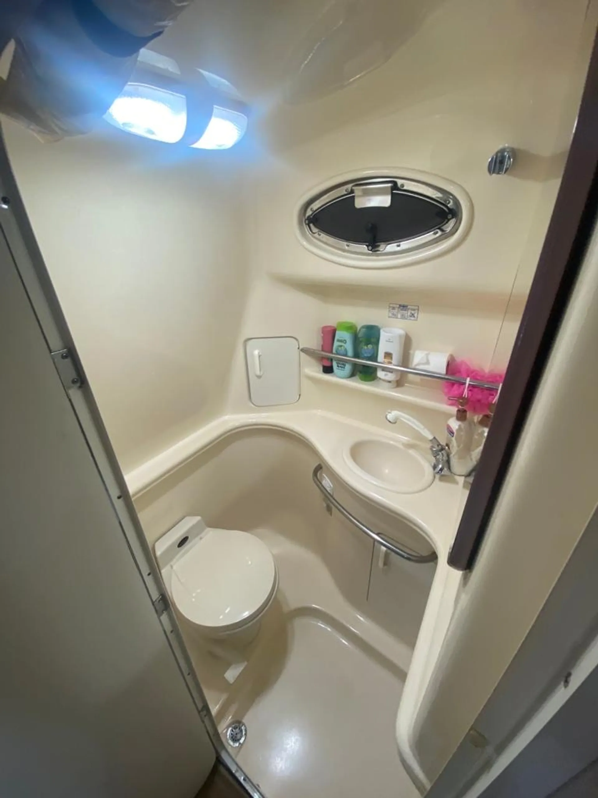 Sea Ray Boats 340 Sundancer in Miami, FL — photo 6