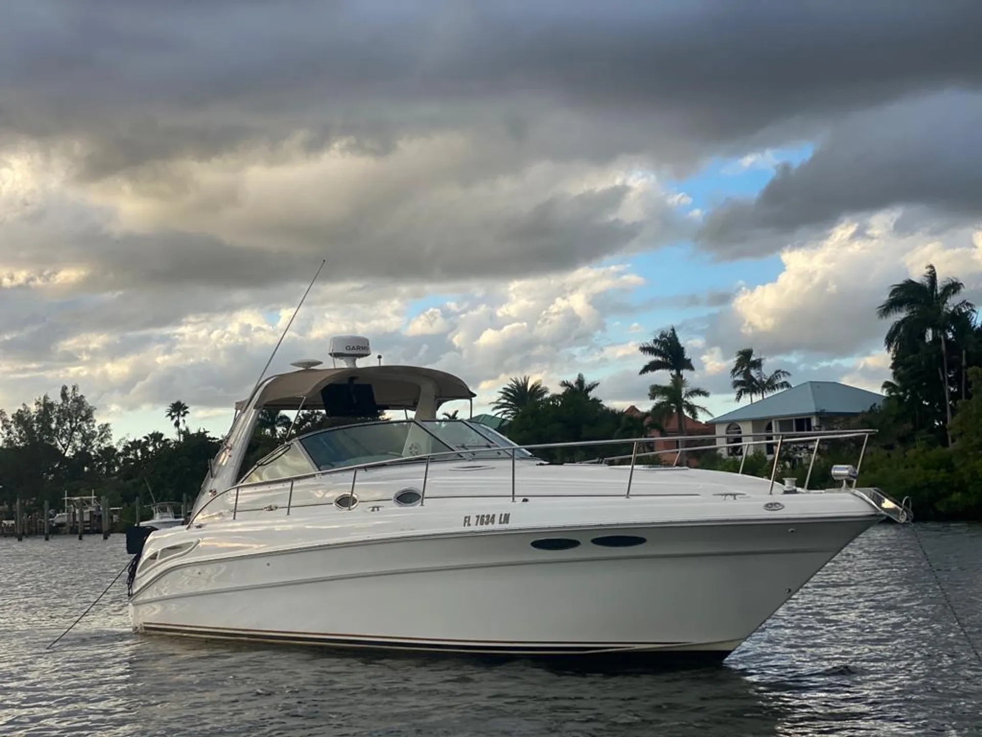 Sea Ray Boats 340 Sundancer in Miami, FL