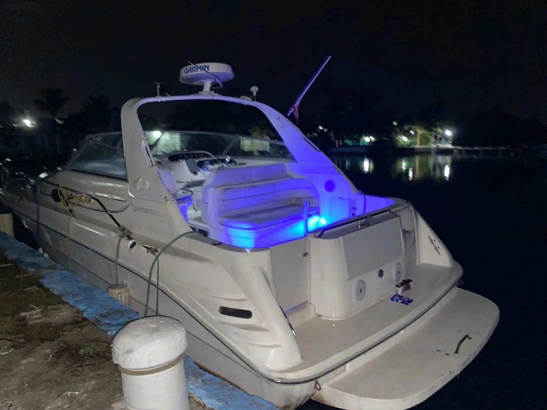 Sea Ray Boats 340 Sundancer in Miami, FL — photo 10