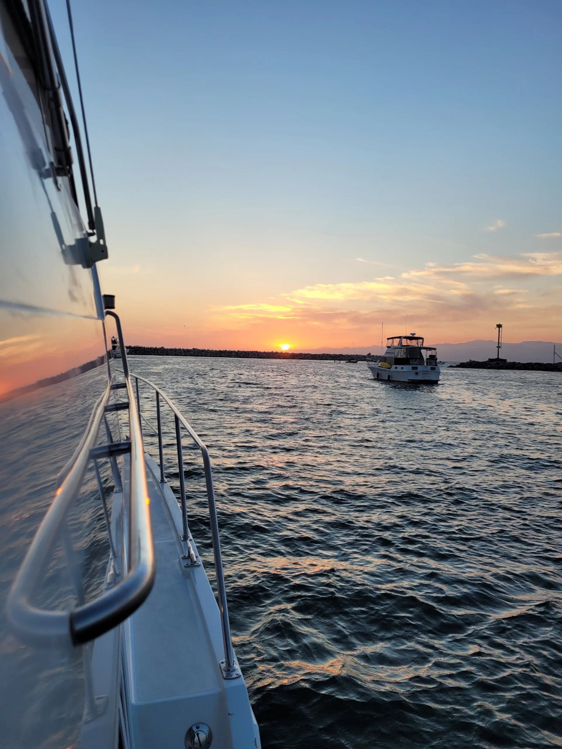 Spacious Modern 40ft Luxury Power Yacht ☀️ BEST VALUE! 