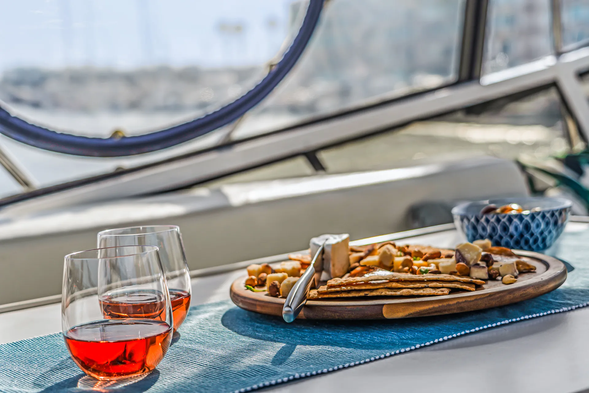 Spacious Modern 40ft Luxury Power Yacht ☀️ BEST VALUE! 