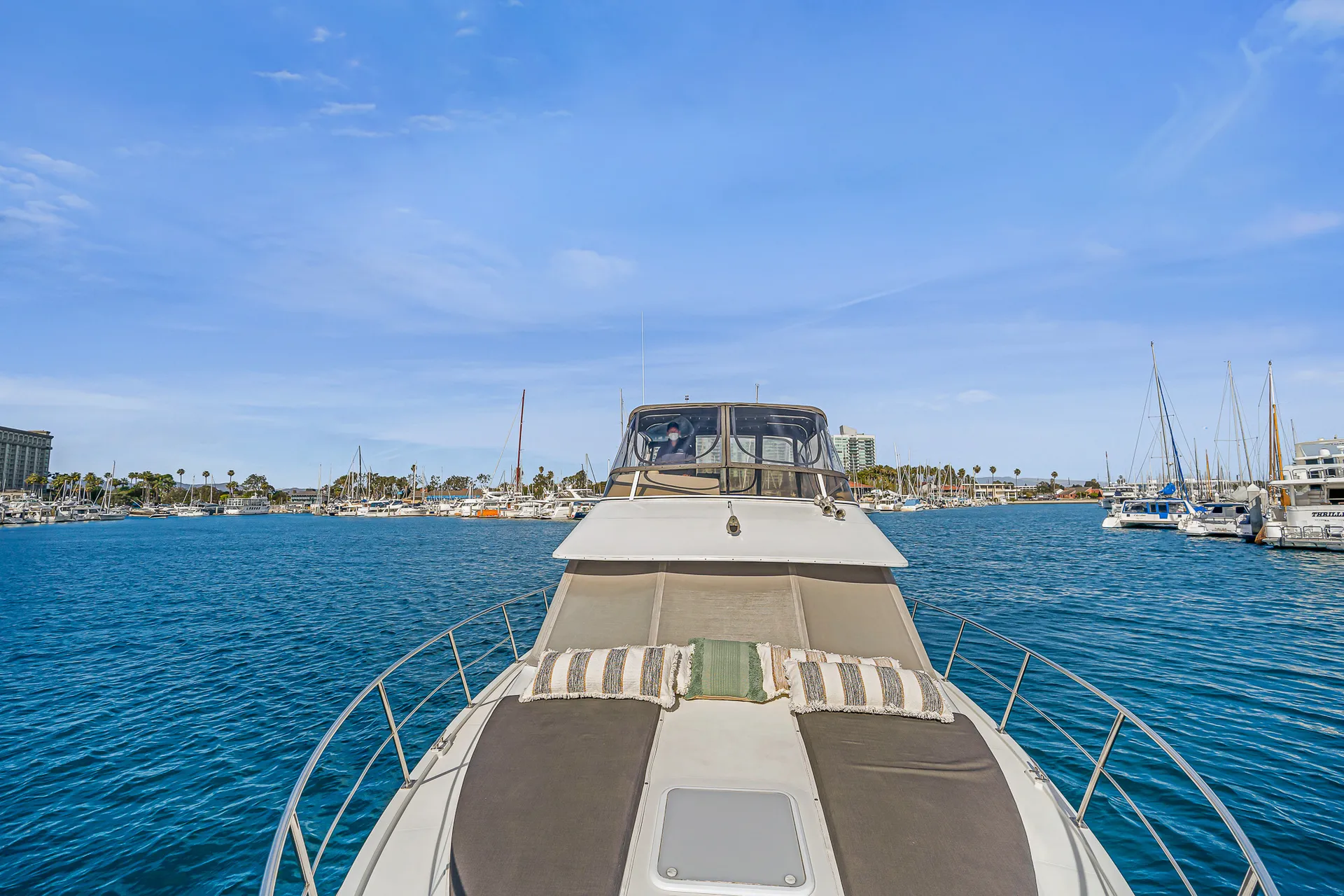 Spacious Modern 40ft Luxury Power Yacht ☀️ BEST VALUE! 