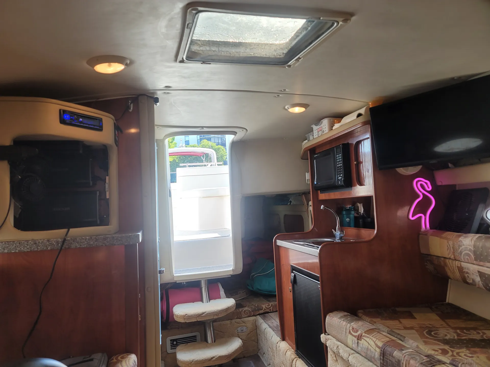 Rinker Boats 270 Fiesta Vee in Davie, FL — photo 6