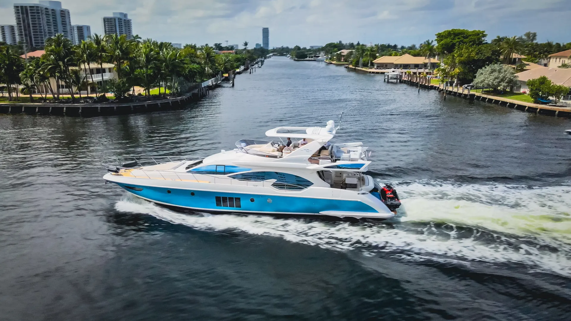 Azimut Flybridge in Miami Beach, FL — photo 2