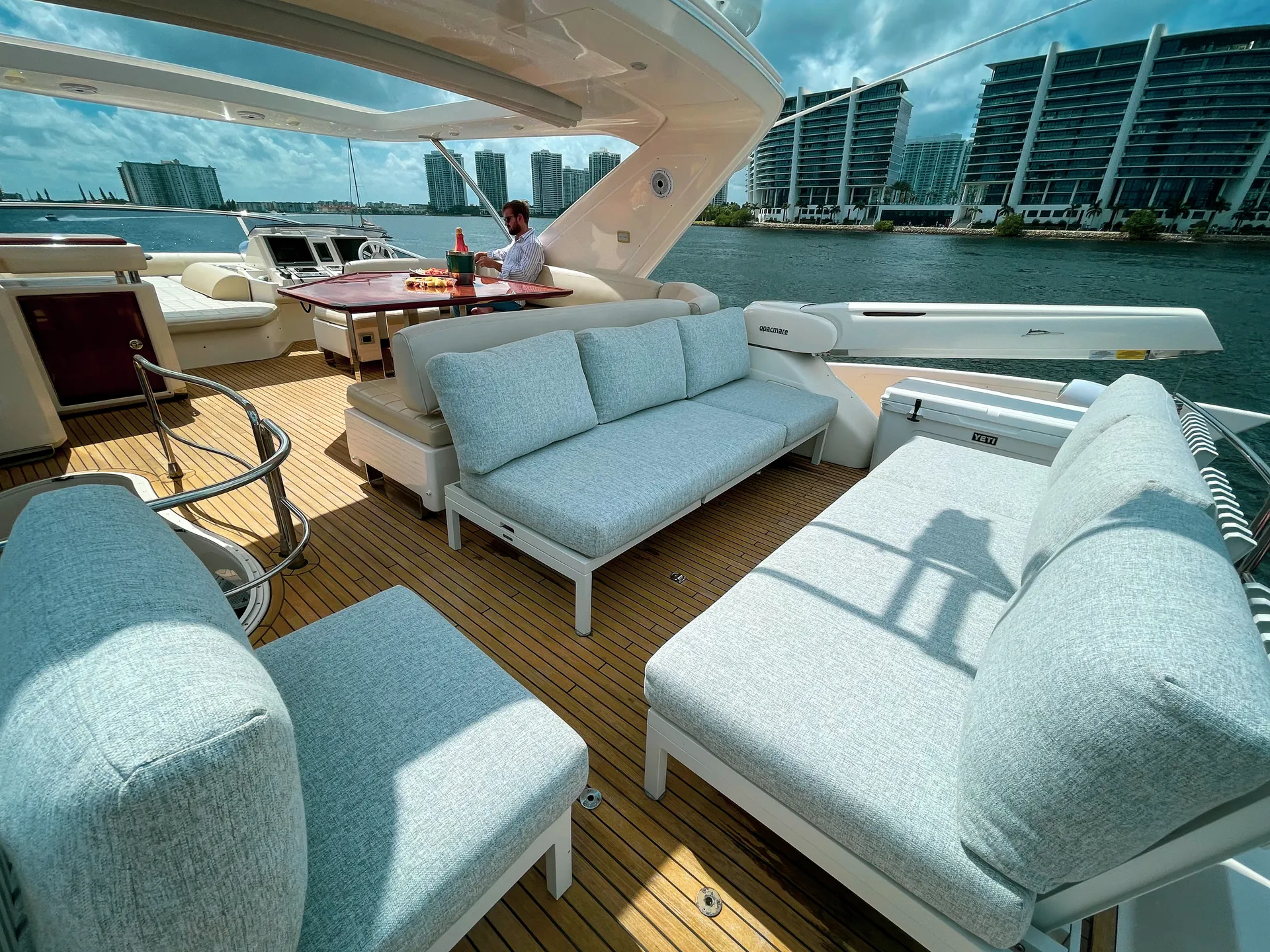 Azimut Flybridge in Miami Beach, FL — photo 7