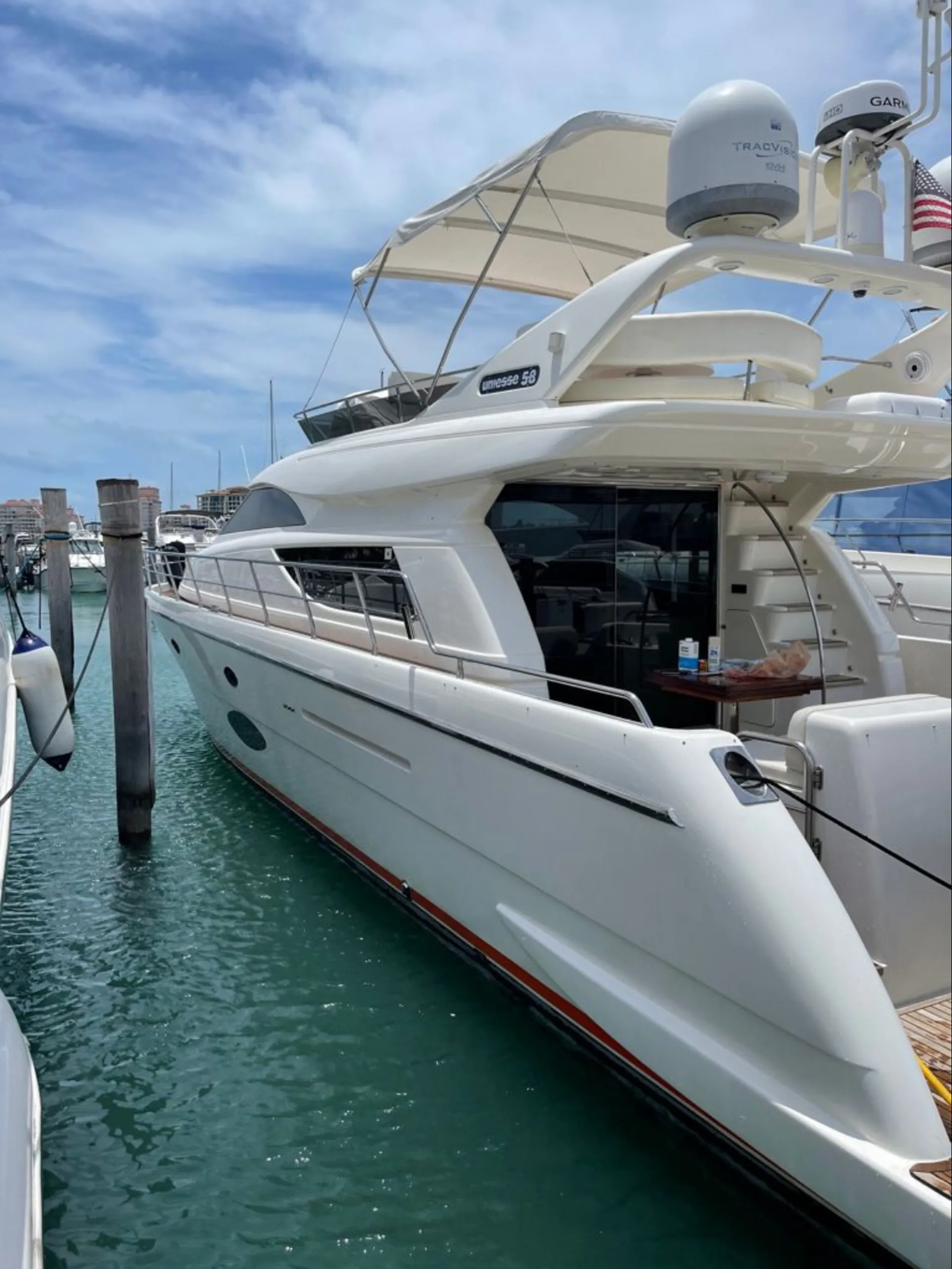 Uniesse MY in Miami Beach, FL — photo 4