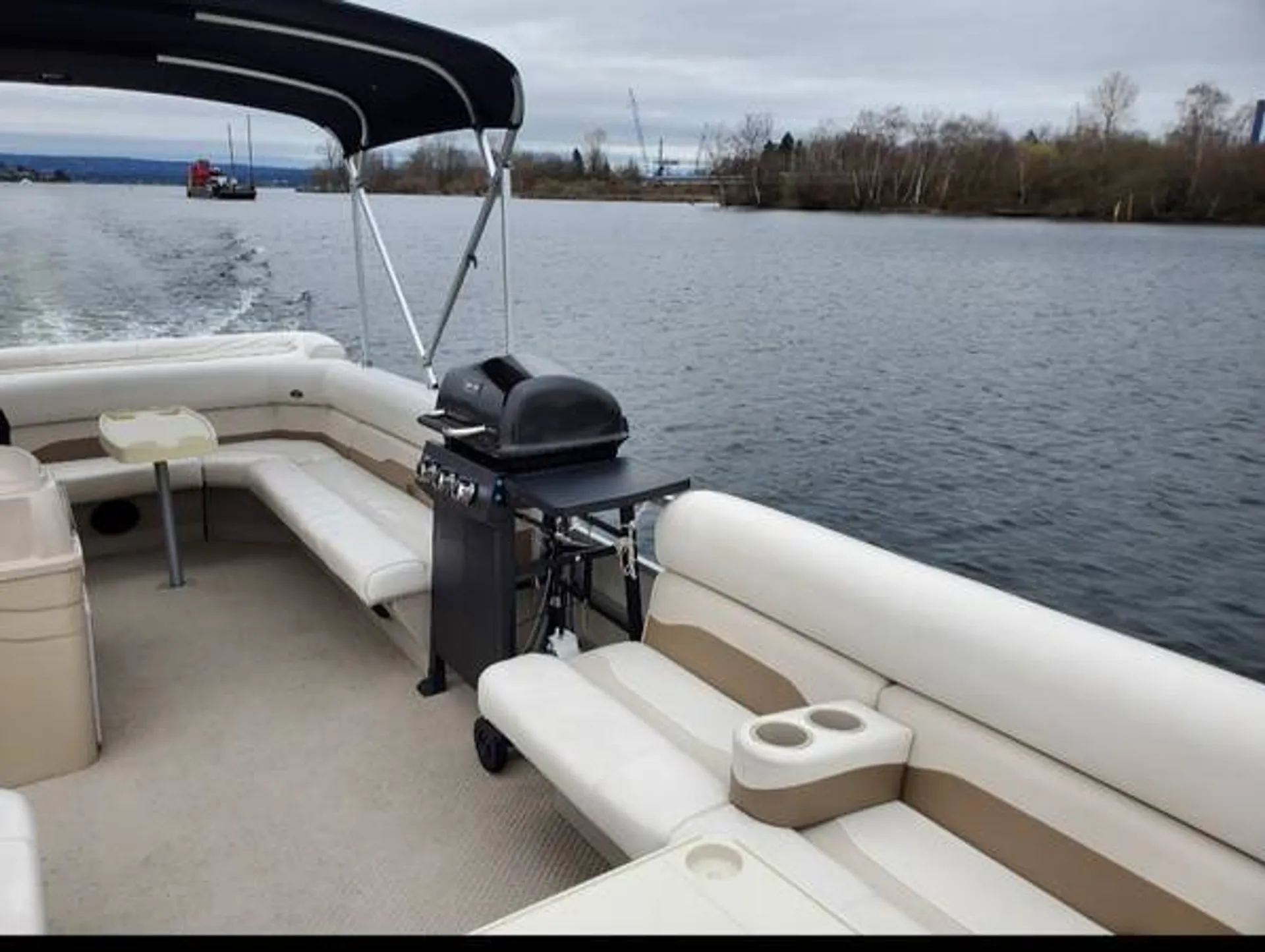 SunChaser by Smoker Craft 824 in Seattle, WA — photo 9