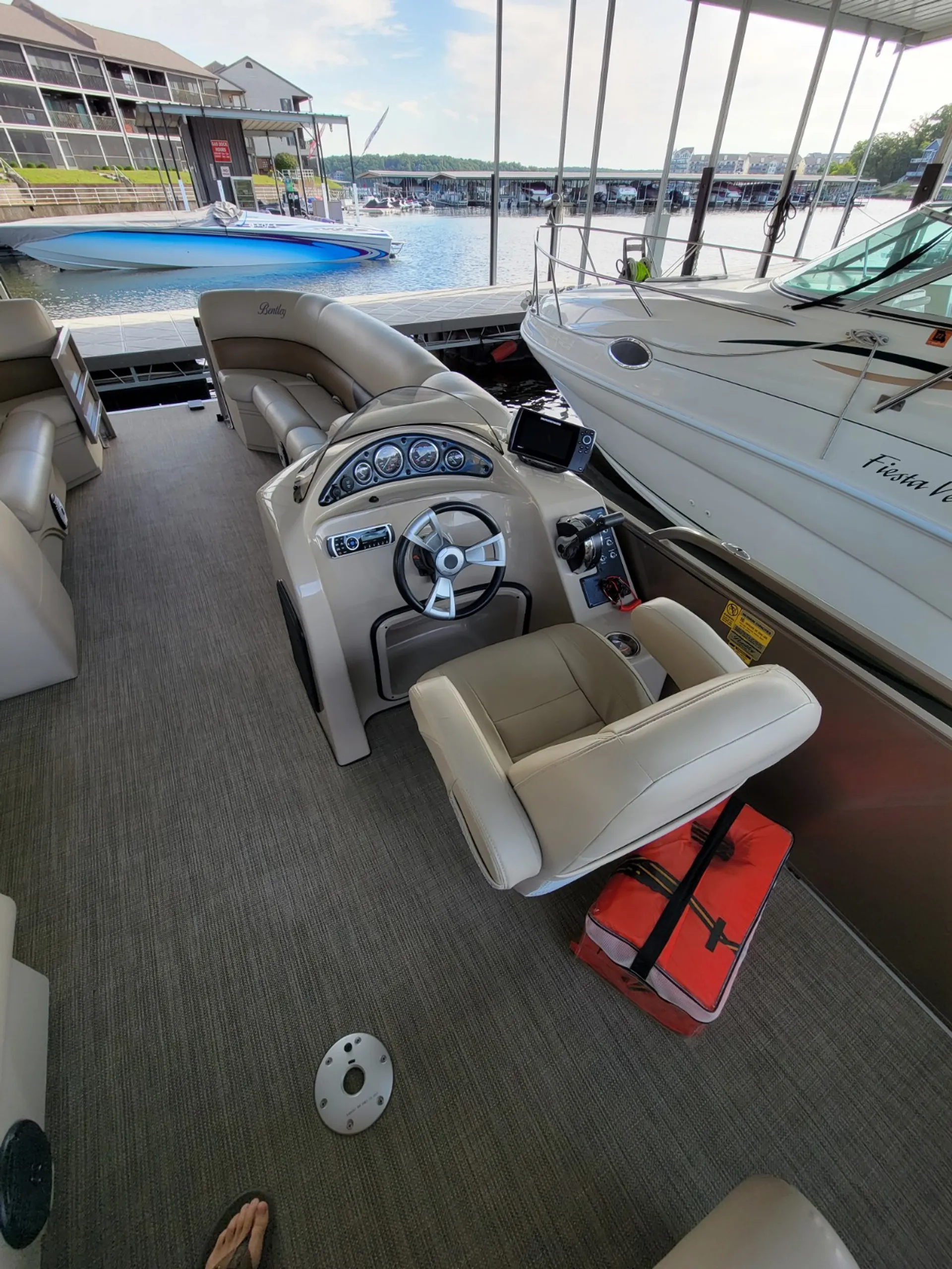 ENCORE BENTLEY BENTLEY ENCORE 243 CRUISE TT in Osage Beach, MO — photo 7