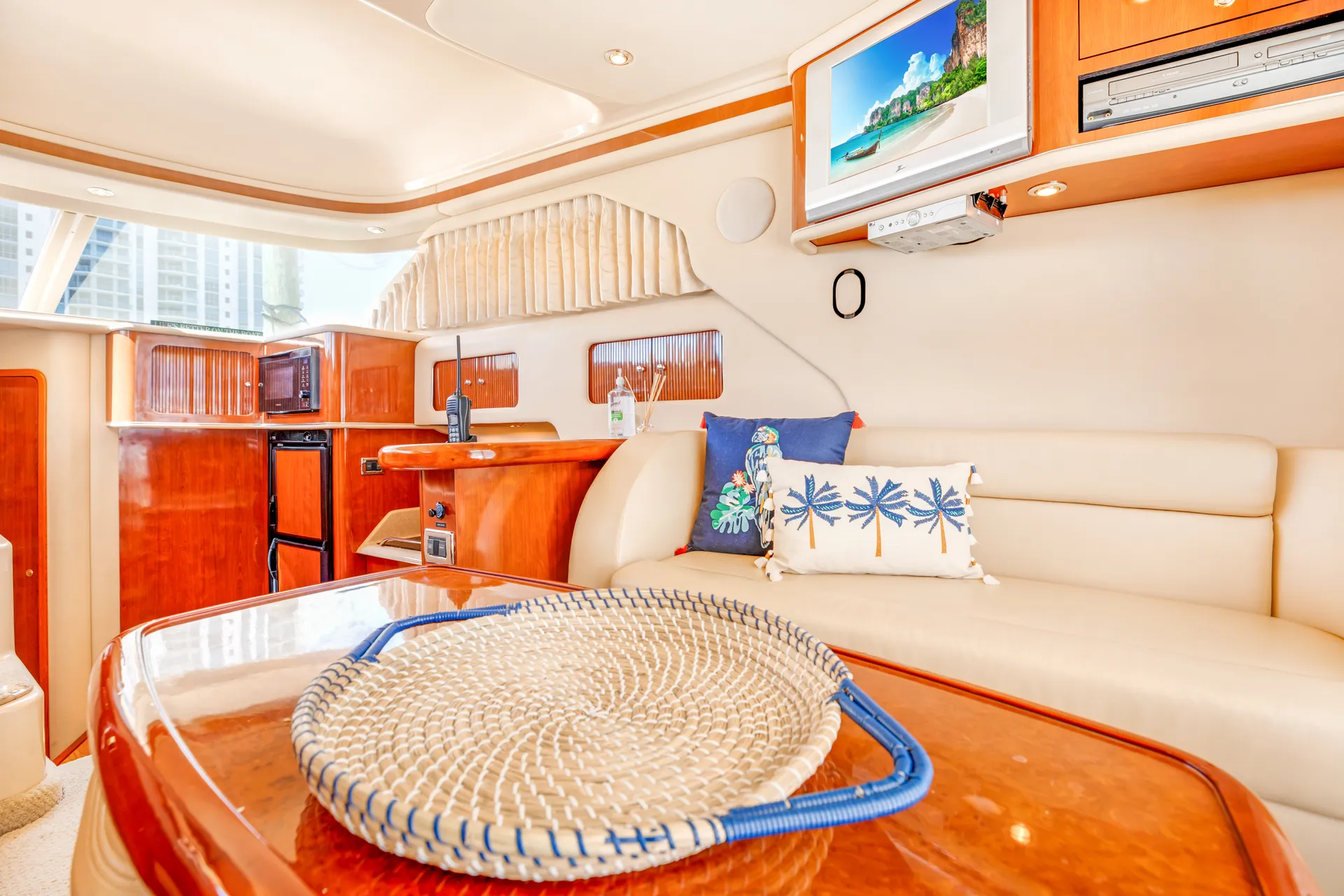 Sea Ray Boats 400 Sedan Bridge in Miami, FL — photo 2