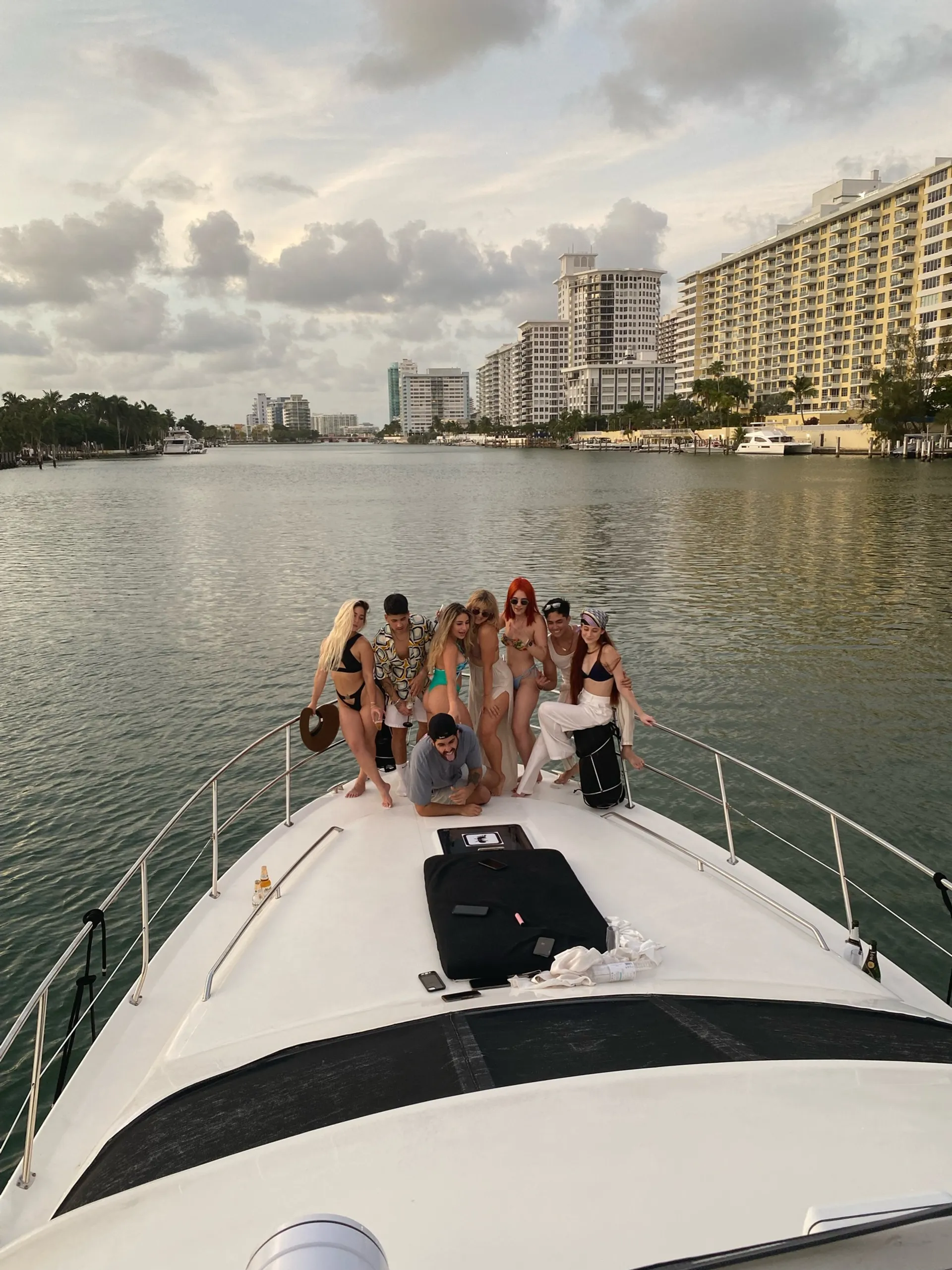 Sea Ray Boats 400 Sedan Bridge in Miami, FL — photo 9