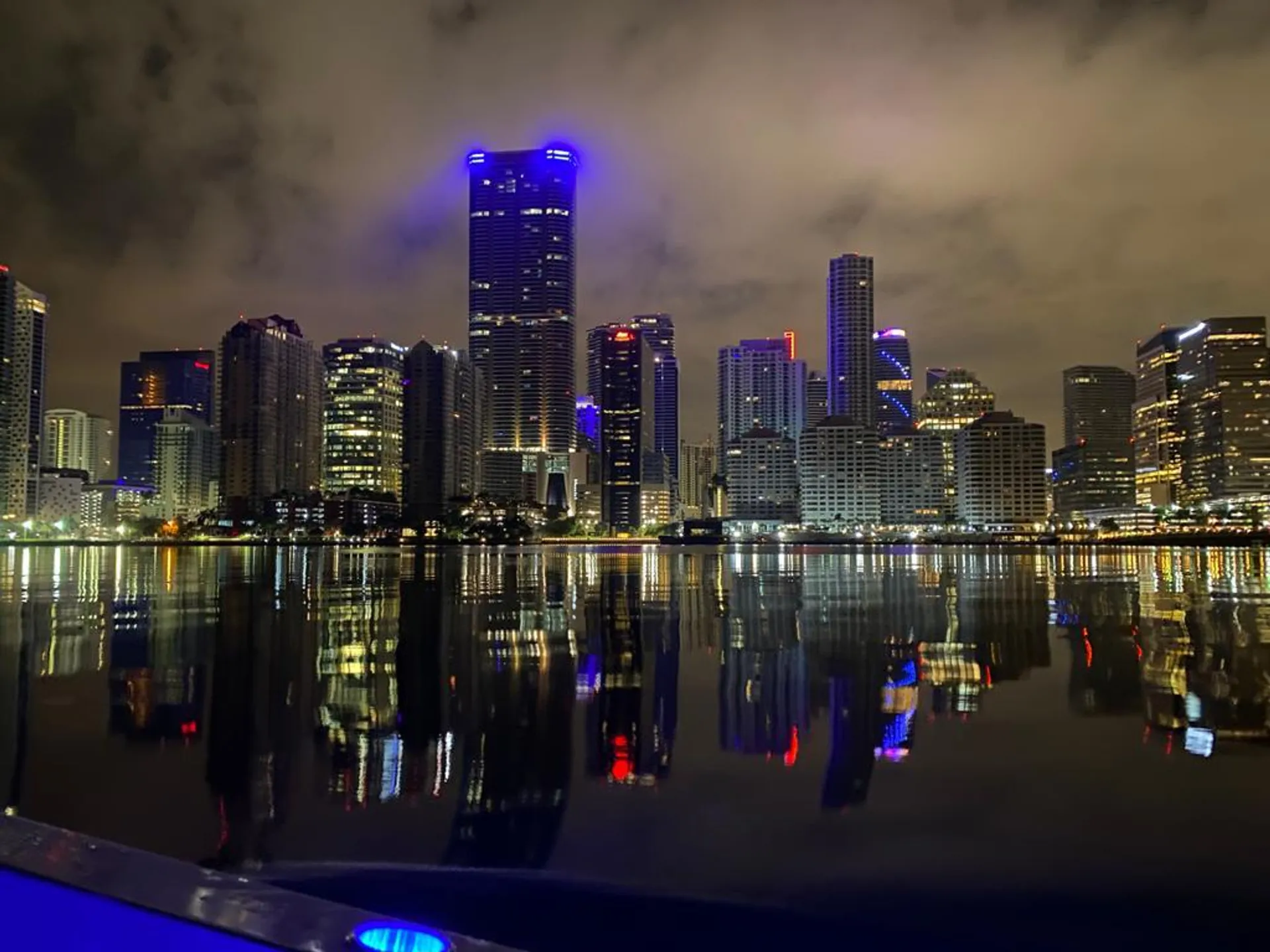 28' Aquasport boats ** 1 HOUR FREE**