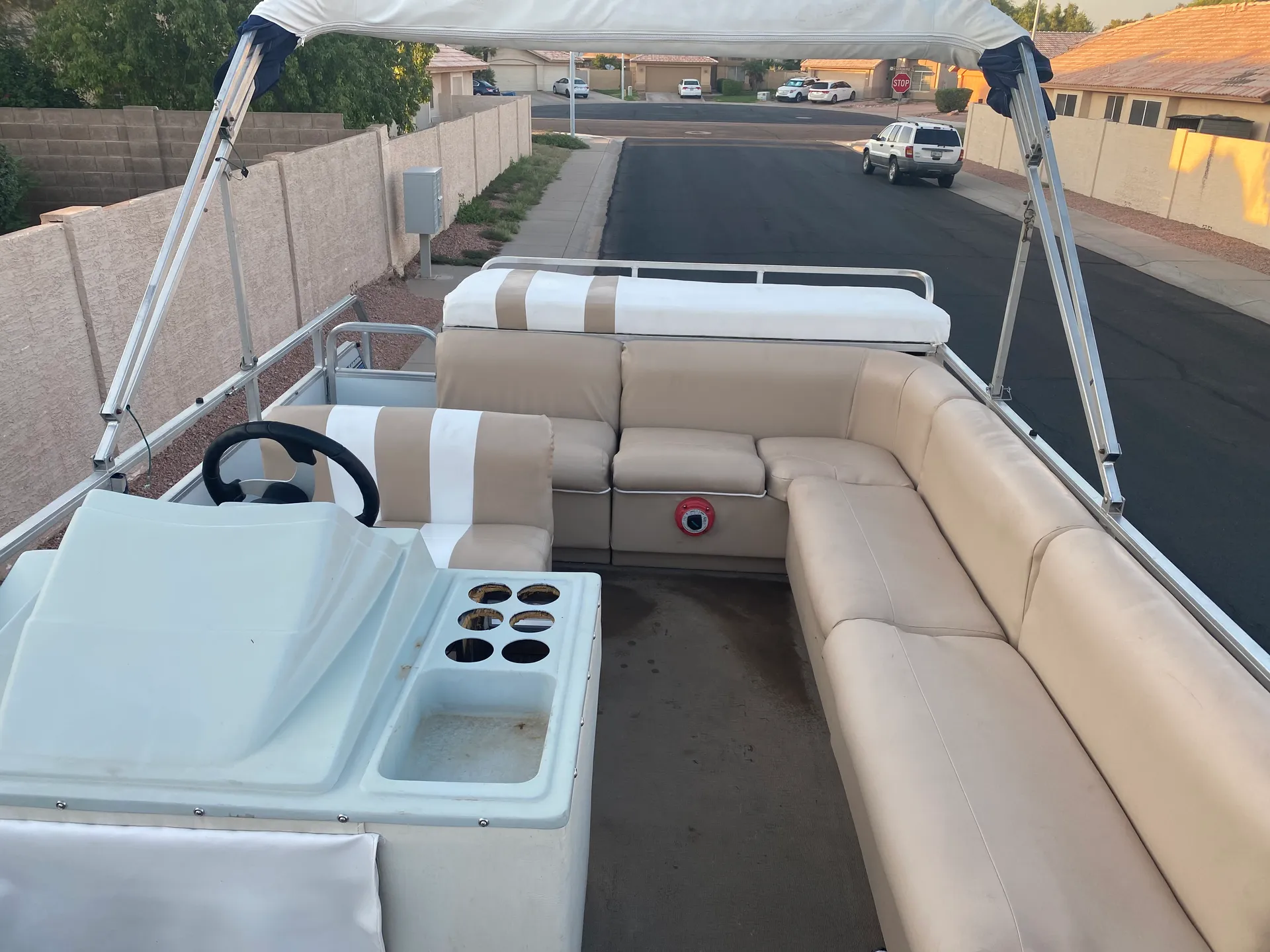 Sun Tracker by Tracker Marine Party Barge 24 w/90 HP in Peoria, AZ — photo 4