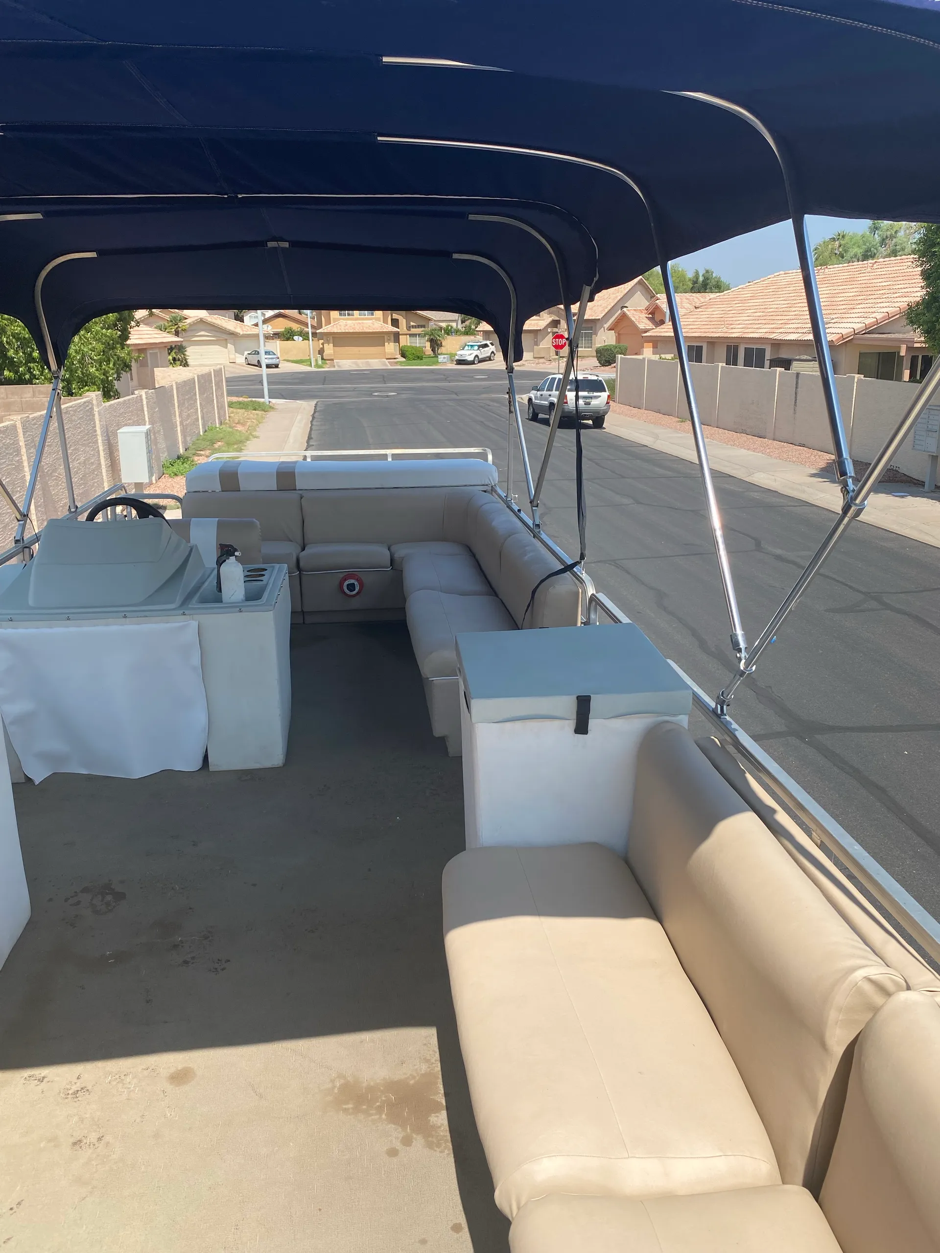 Sun Tracker by Tracker Marine Party Barge 24 w/90 HP in Peoria, AZ — photo 5