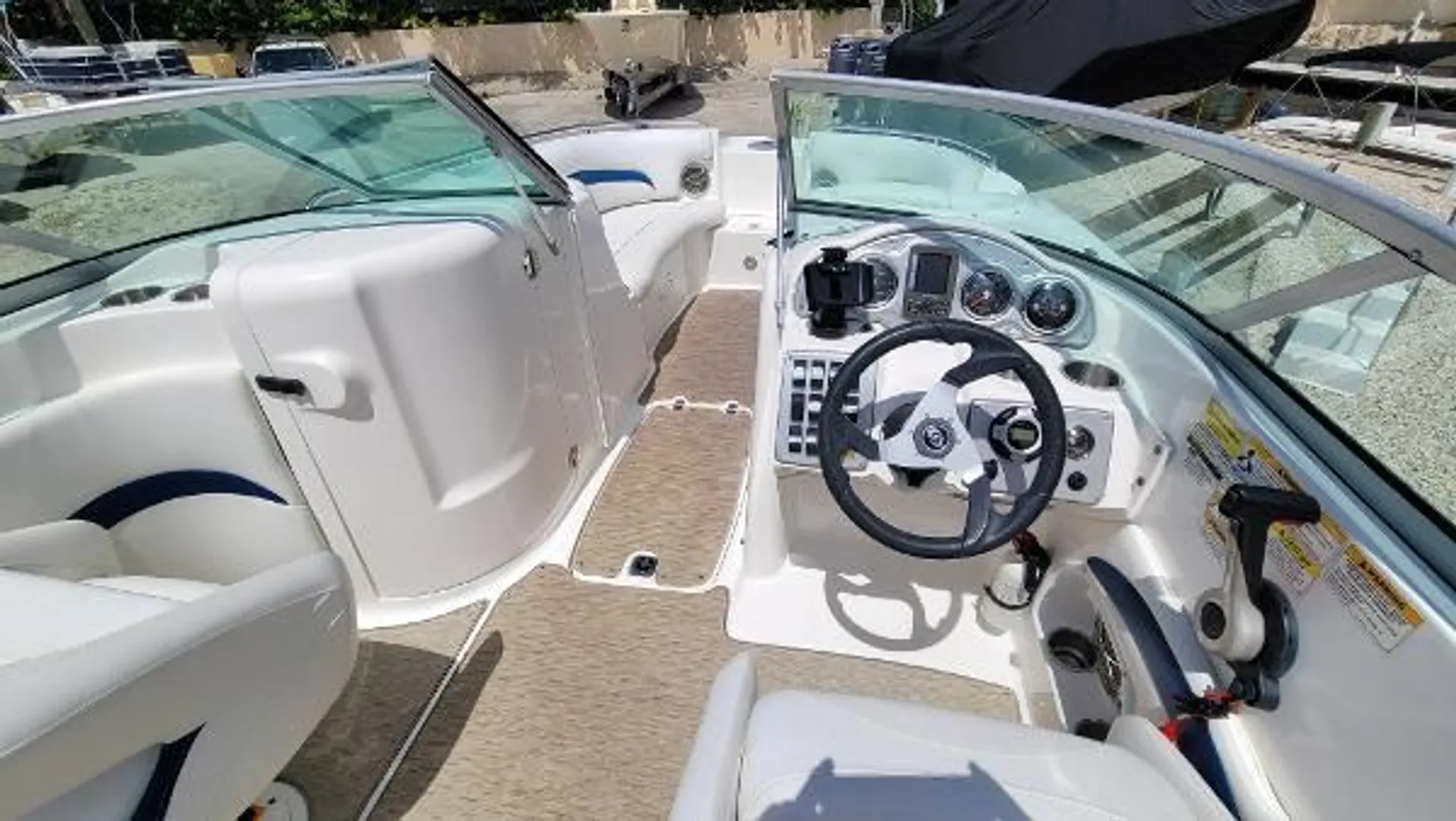 Hurricane Boats SD 2200 DC w/F150XA in Clearwater, FL — photo 2