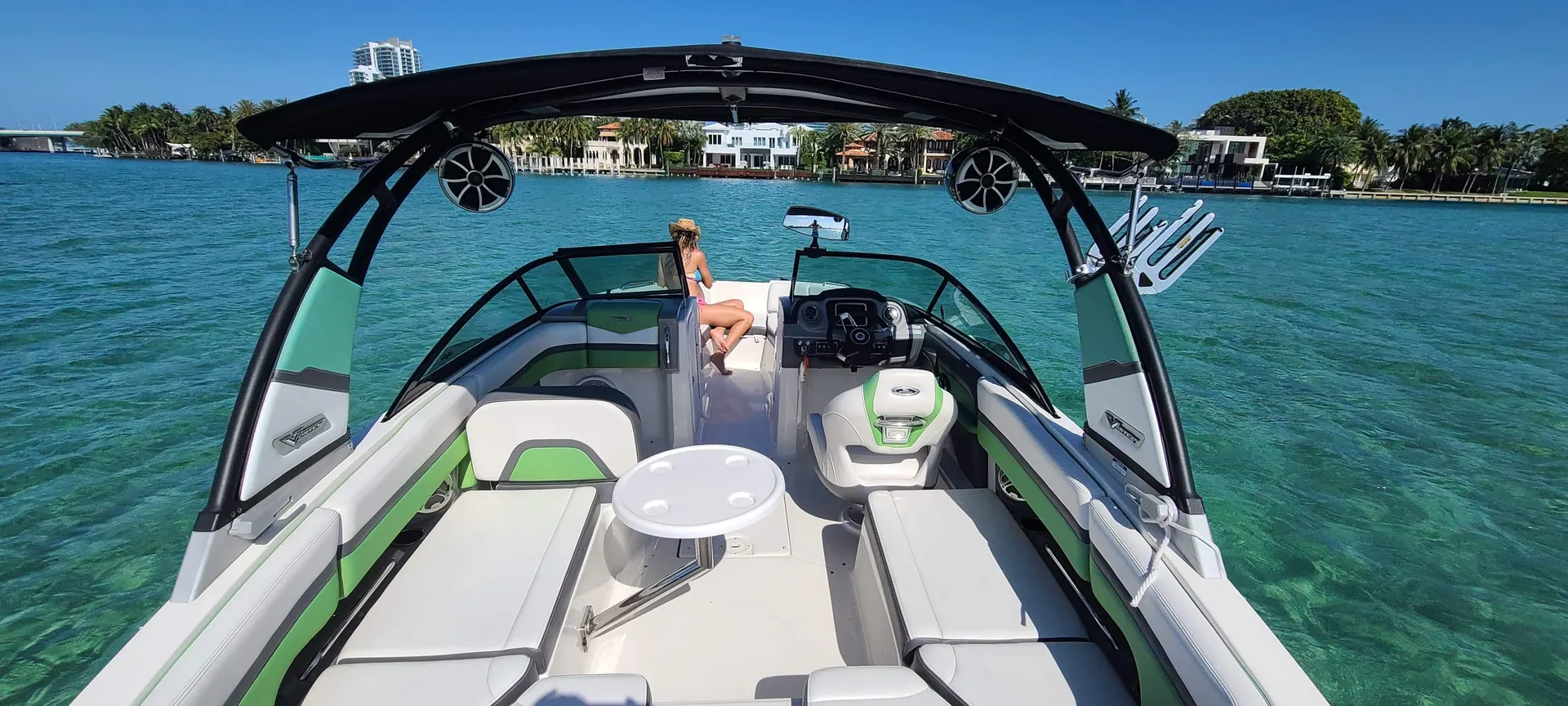 CHAPARRAL BOATS 223 VORTEX VRX W/TRAILER in North Miami Beach, FL — photo 4