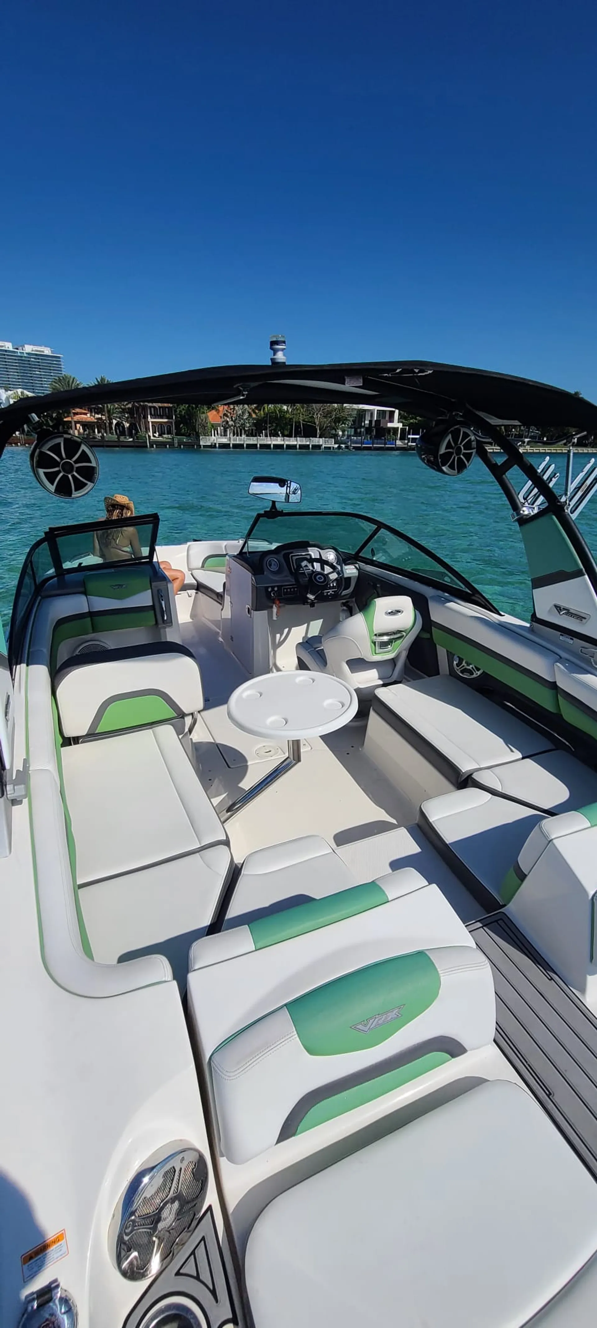 CHAPARRAL BOATS 223 VORTEX VRX W/TRAILER in North Miami Beach, FL — photo 7