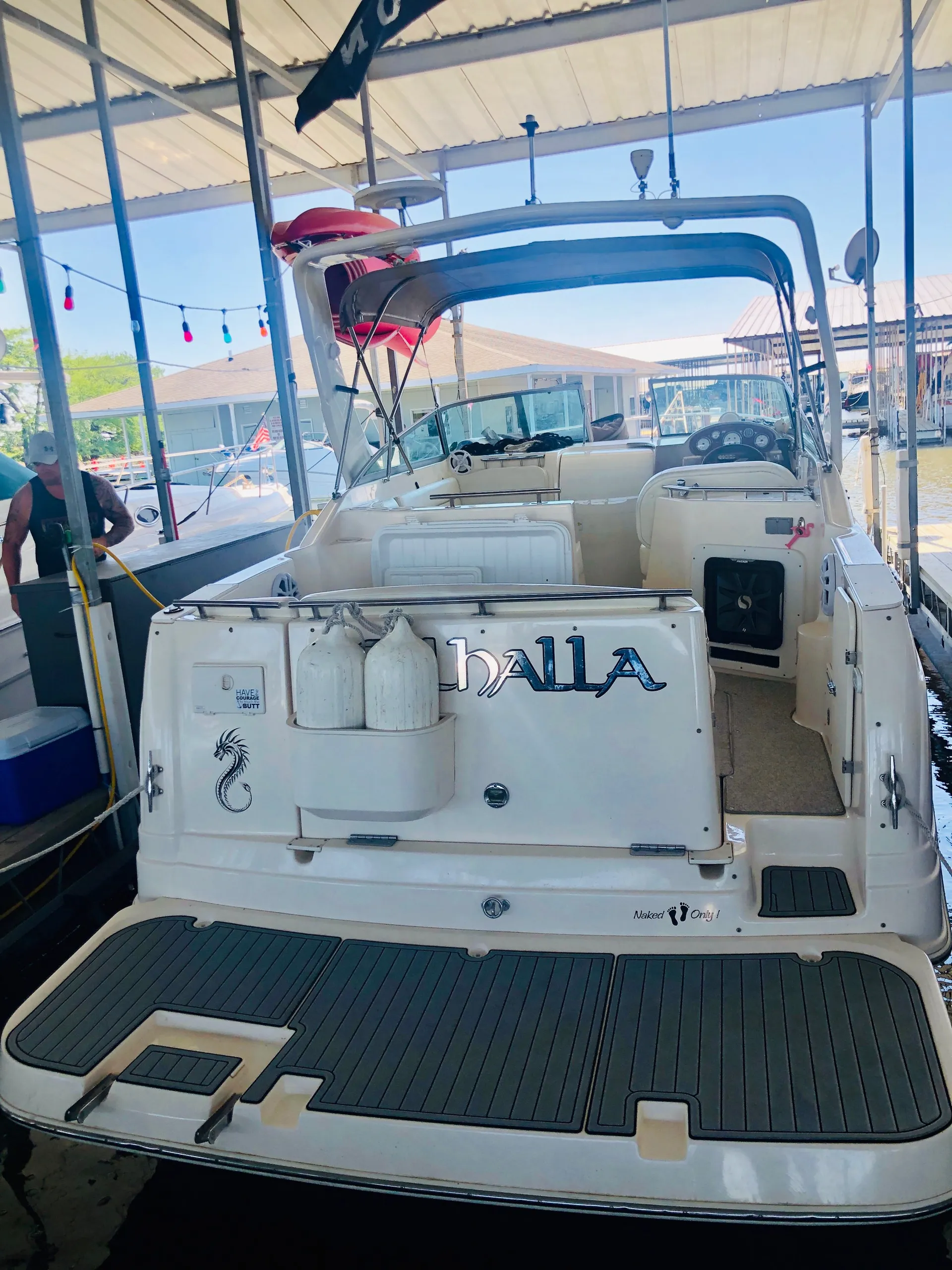 Rinker Boats 270 Fiesta Vee in Davie, FL — photo 2