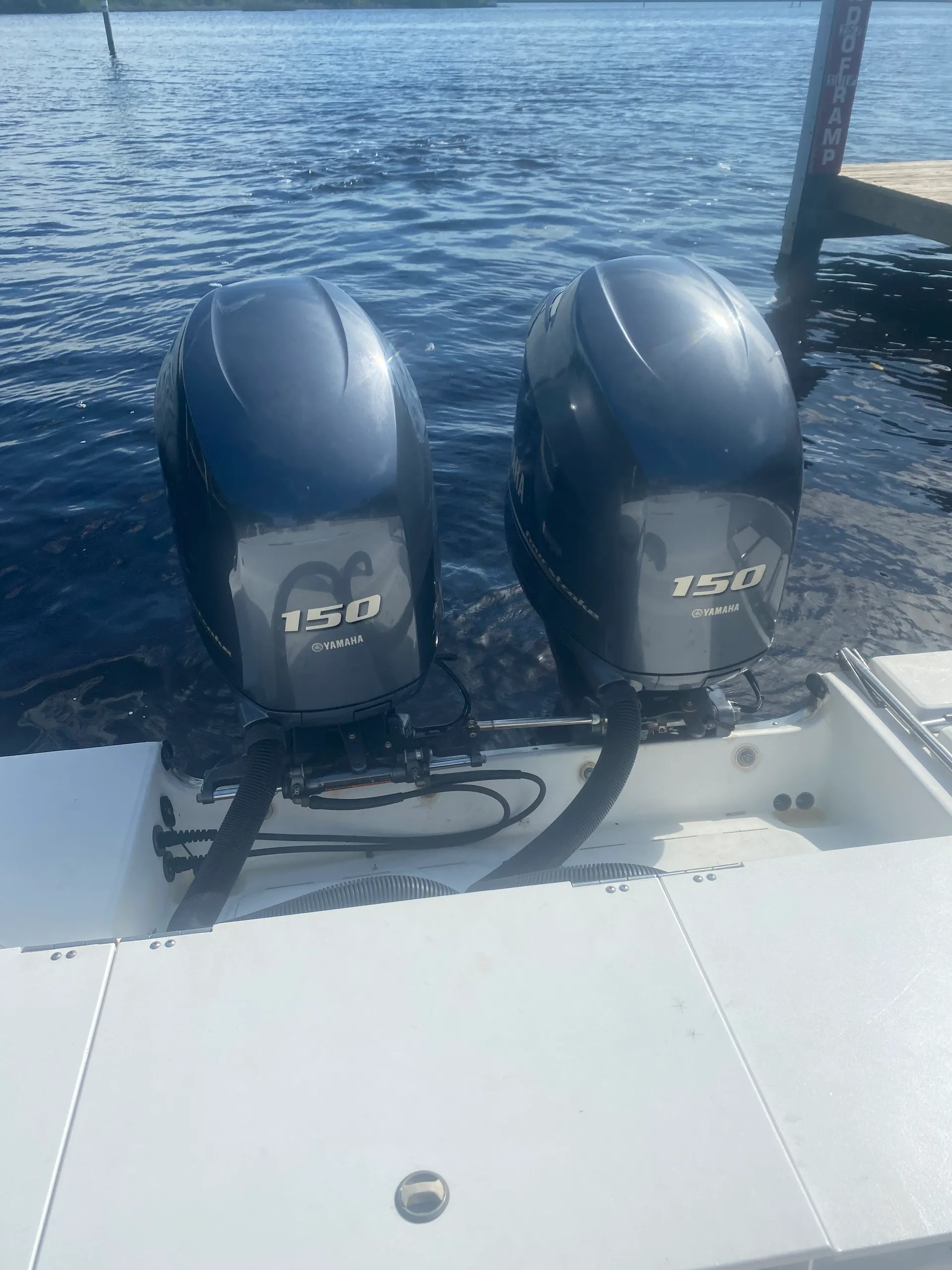 Edgewater Powerboats 260 CC in Hollywood, FL — photo 3