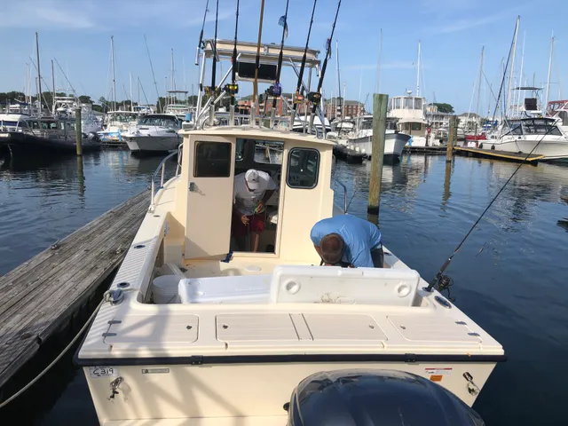 Rent a Parker Marine pilothouse in Norfolk, VA near me