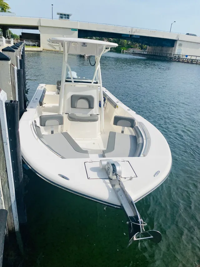 Rent a SEA BORN BOATS center console in Boca Raton, FL near me