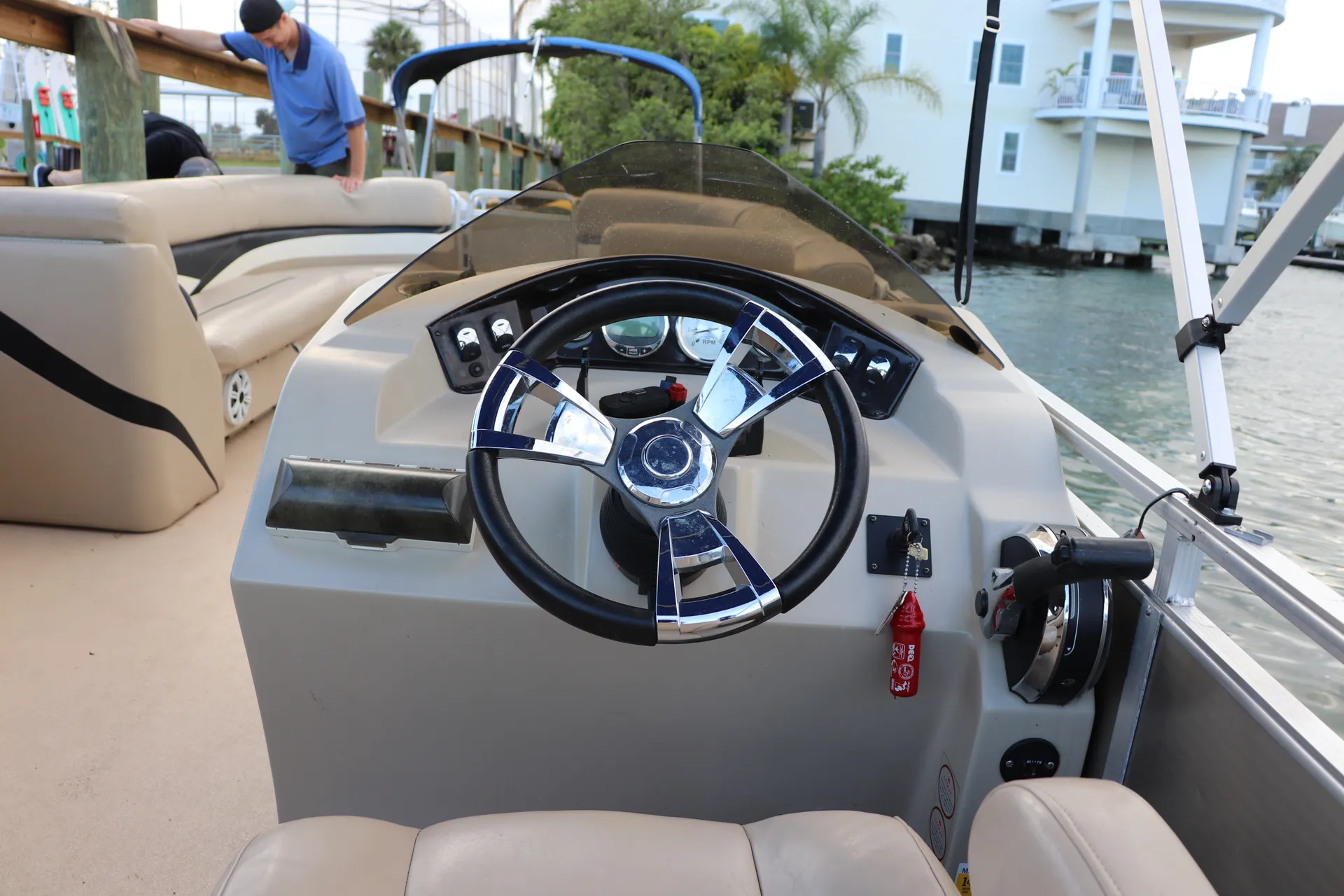 ENCORE BENTLEY BENTLEY ENCORE 220 CRUISE in Leander, TX — photo 3