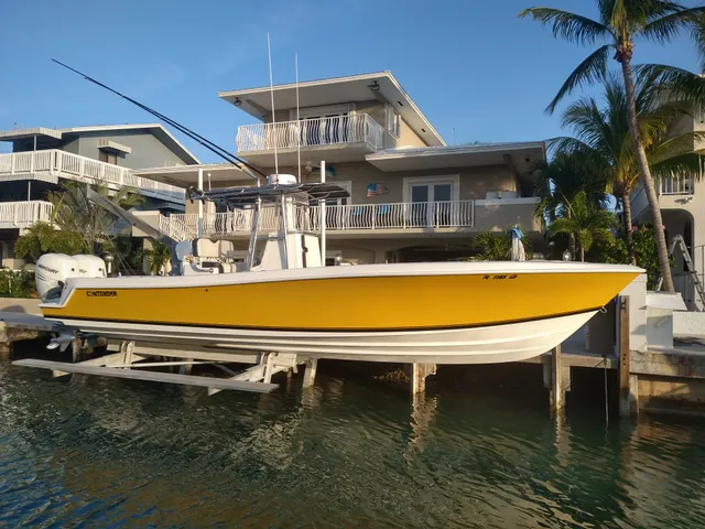 Rent a Contender Boats center console in Islamorada, FL near me
