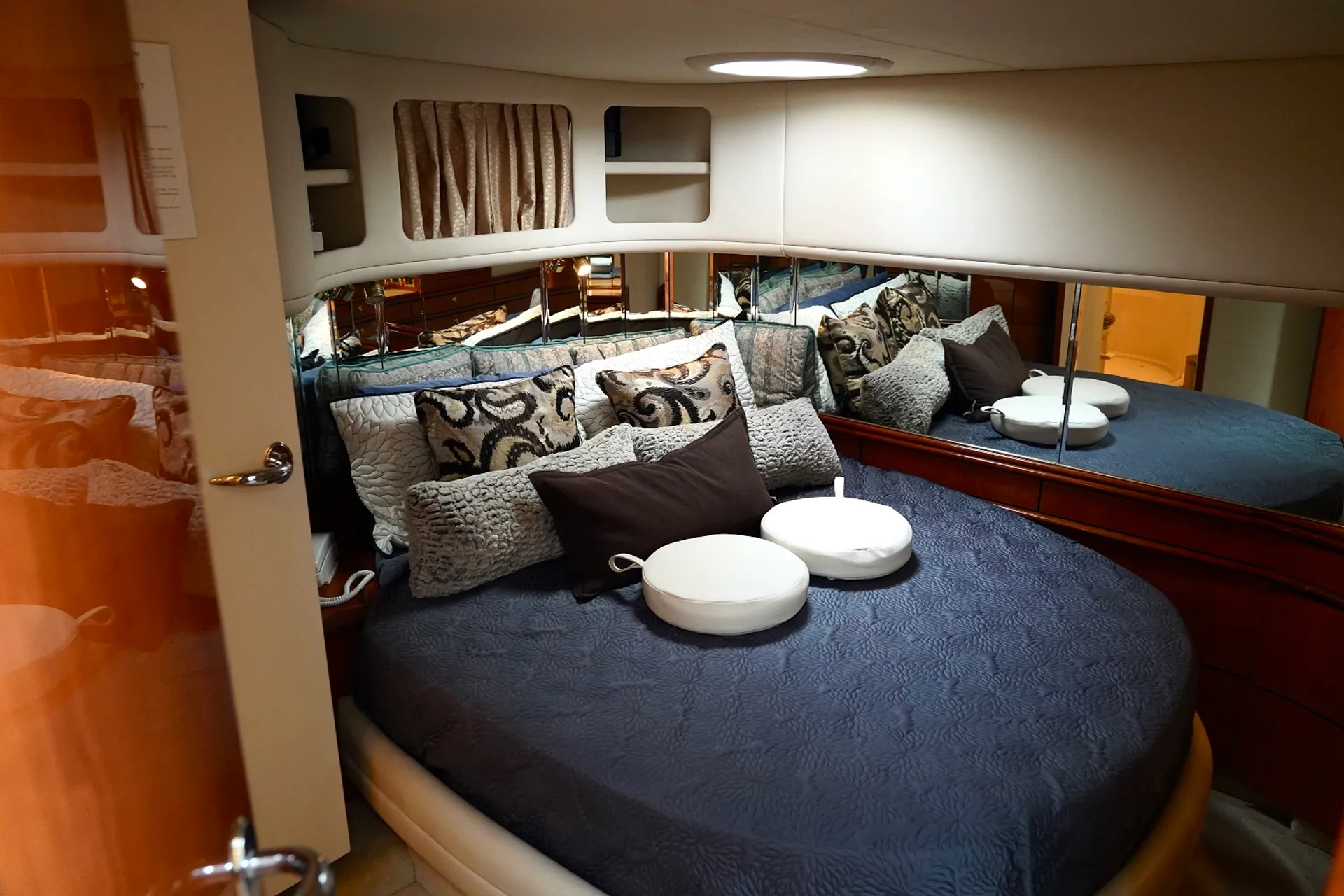 54' The BIG South Beach Sundancer!