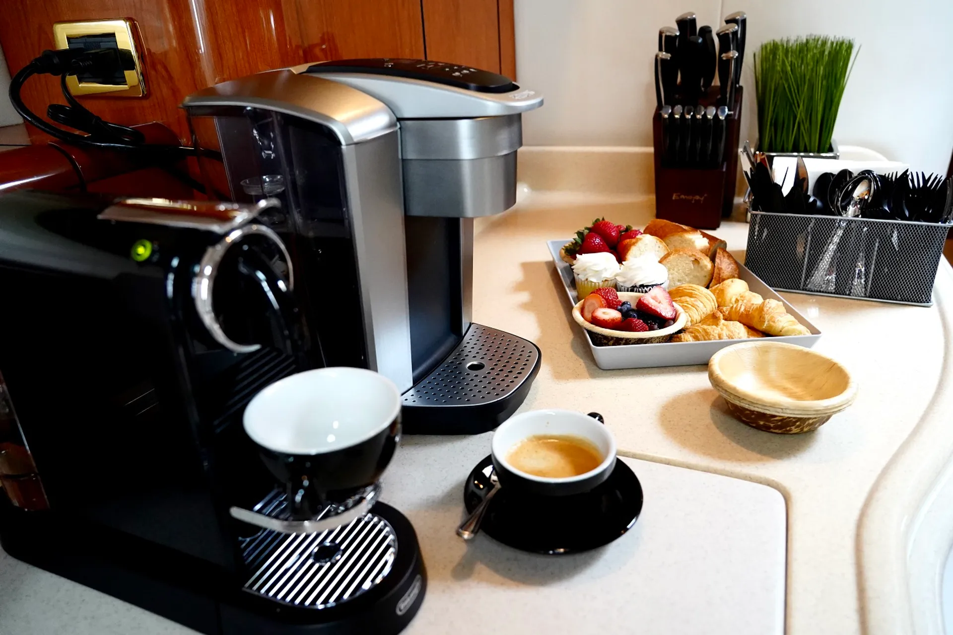 54' The BIG South Beach Sundancer!