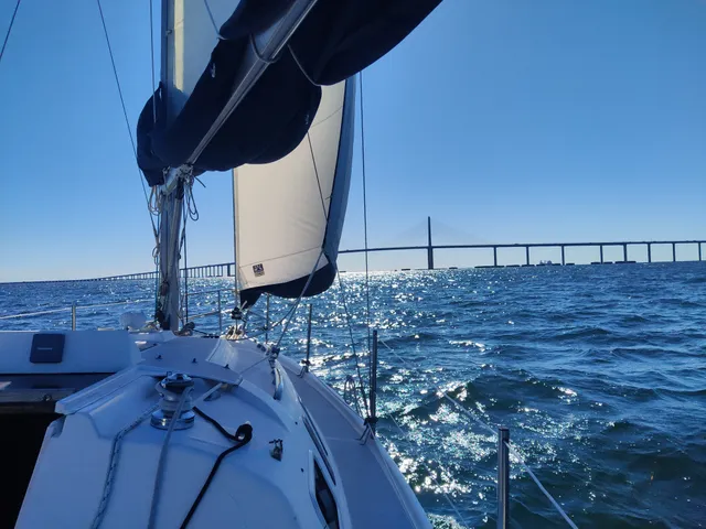 Rent a Hunter cruiser racer in Gulfport, FL near me