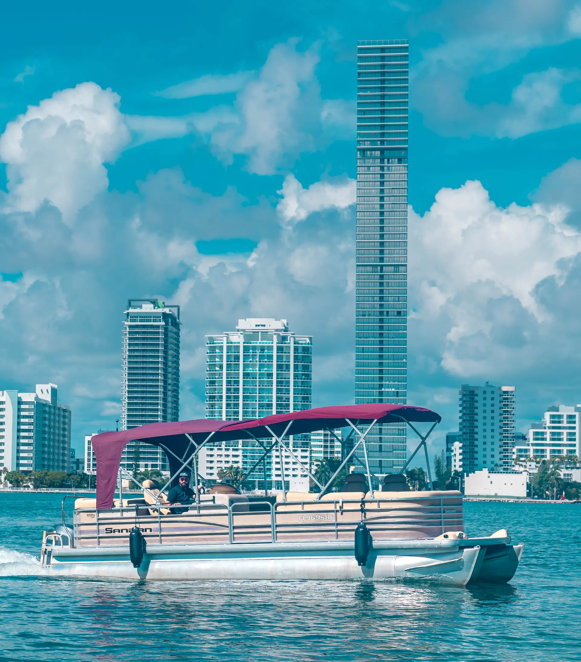 Godfrey Marine Sanpan 2500 FE in Miami, FL — photo 10