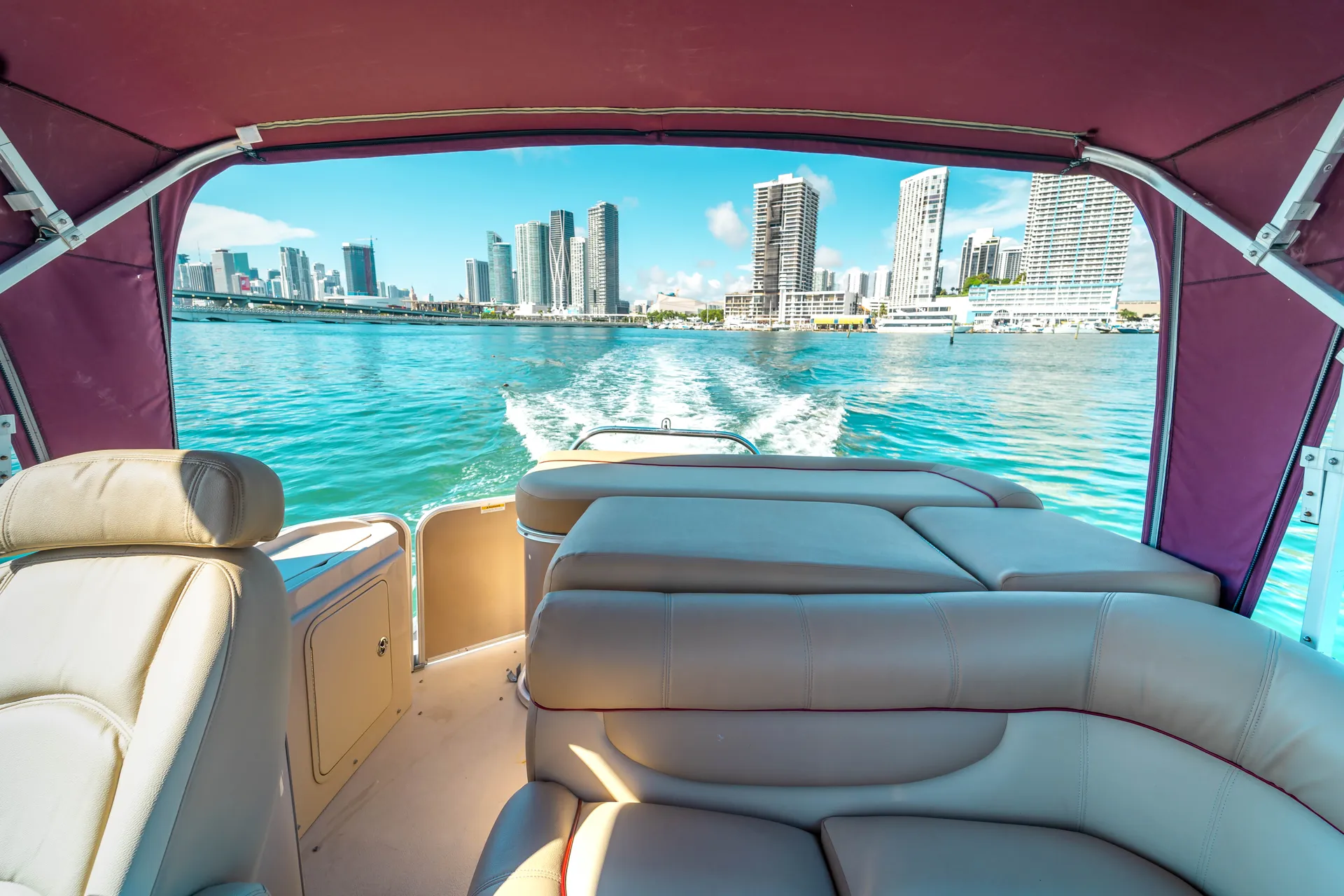 Godfrey Marine Sanpan 2500 FE in Miami, FL — photo 9